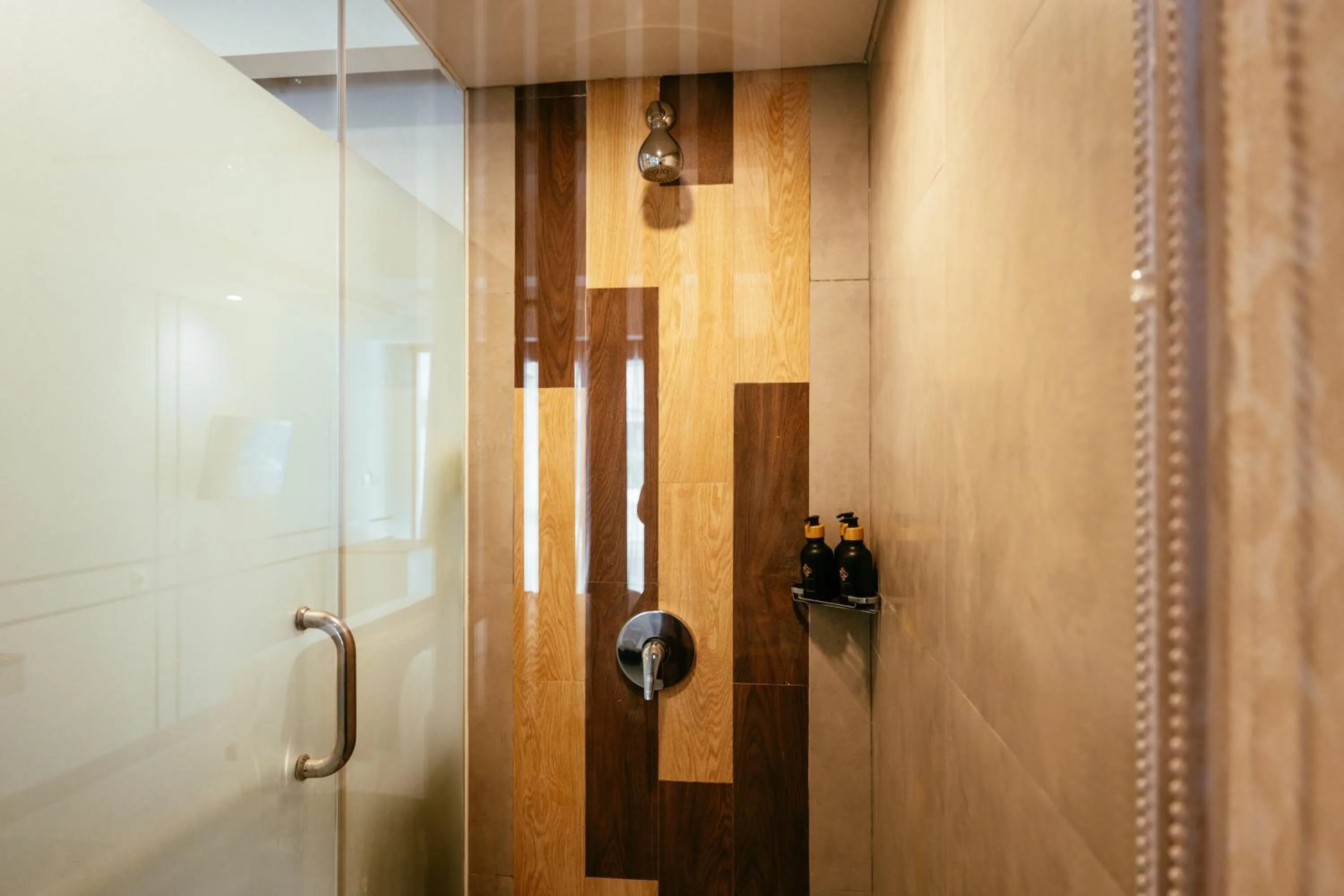 Shower in Nadi Hotel Legian