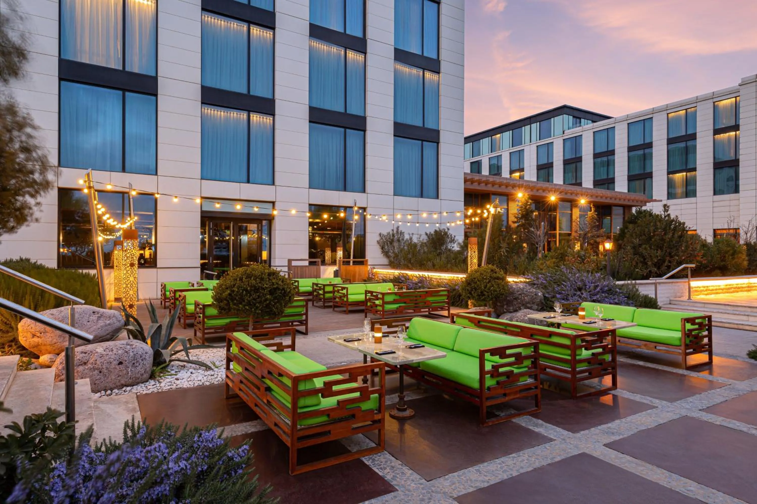 Restaurant/places to eat in Baku Marriott Hotel Boulevard