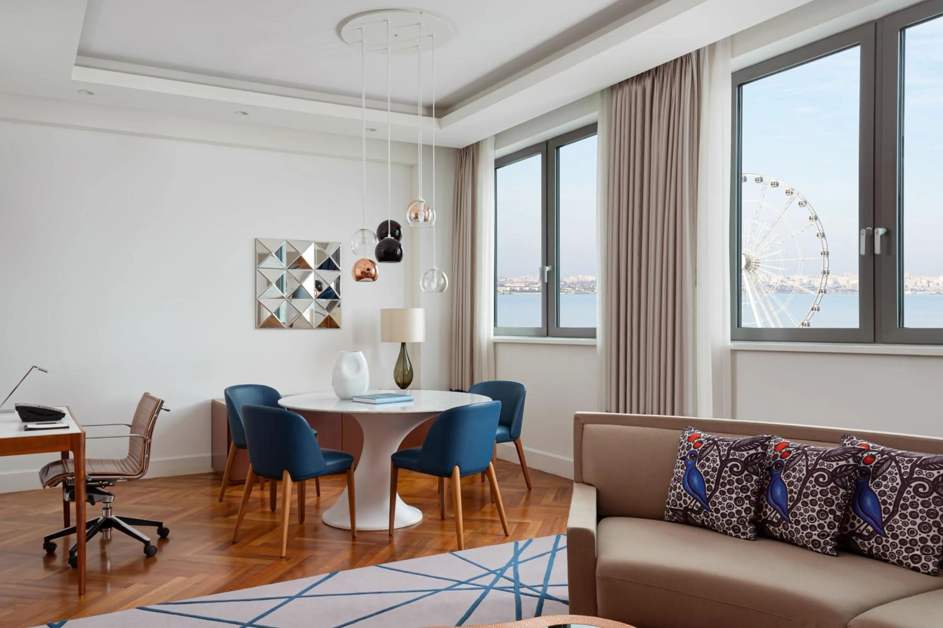 Photo of the whole room in Sheraton Baku Intourist