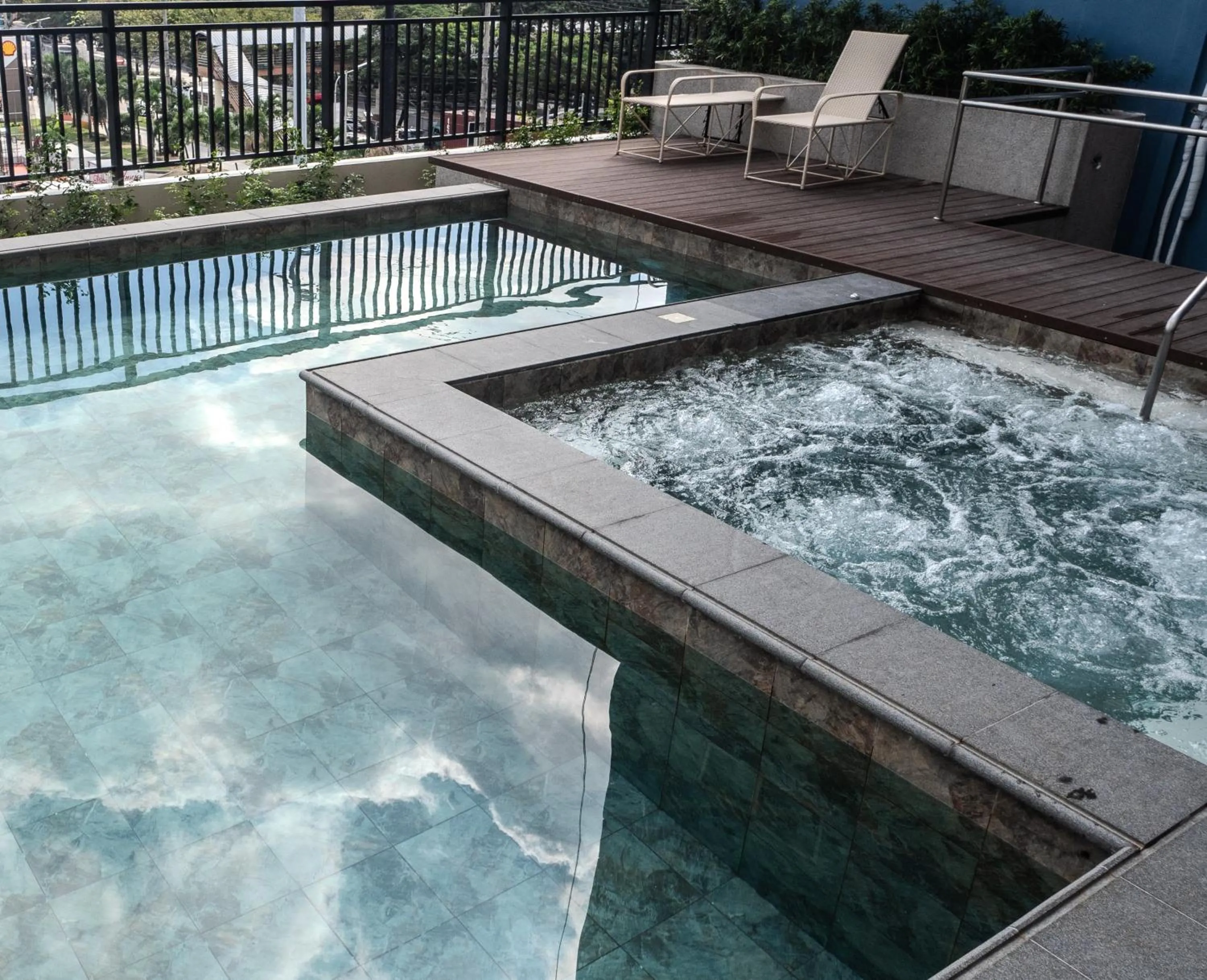 Swimming pool in Novel Hotel Manila