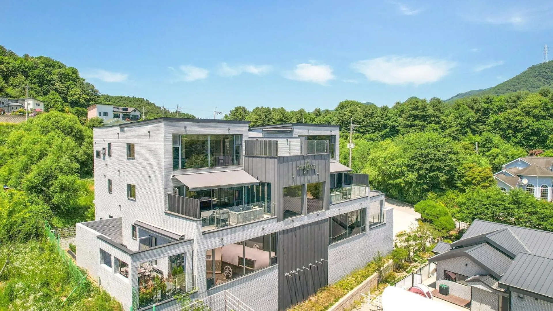 Property building in Gapyeong JH PoolVilla & glamping