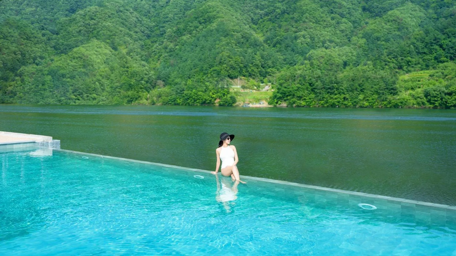 Property building in Gapyeong JH PoolVilla & glamping