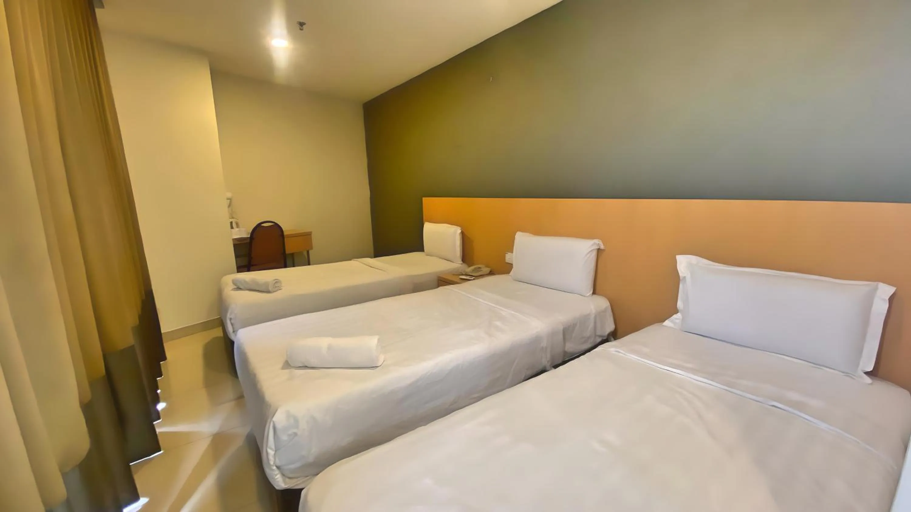 Bedroom, Bed in Signature Hotel by Easy Nap