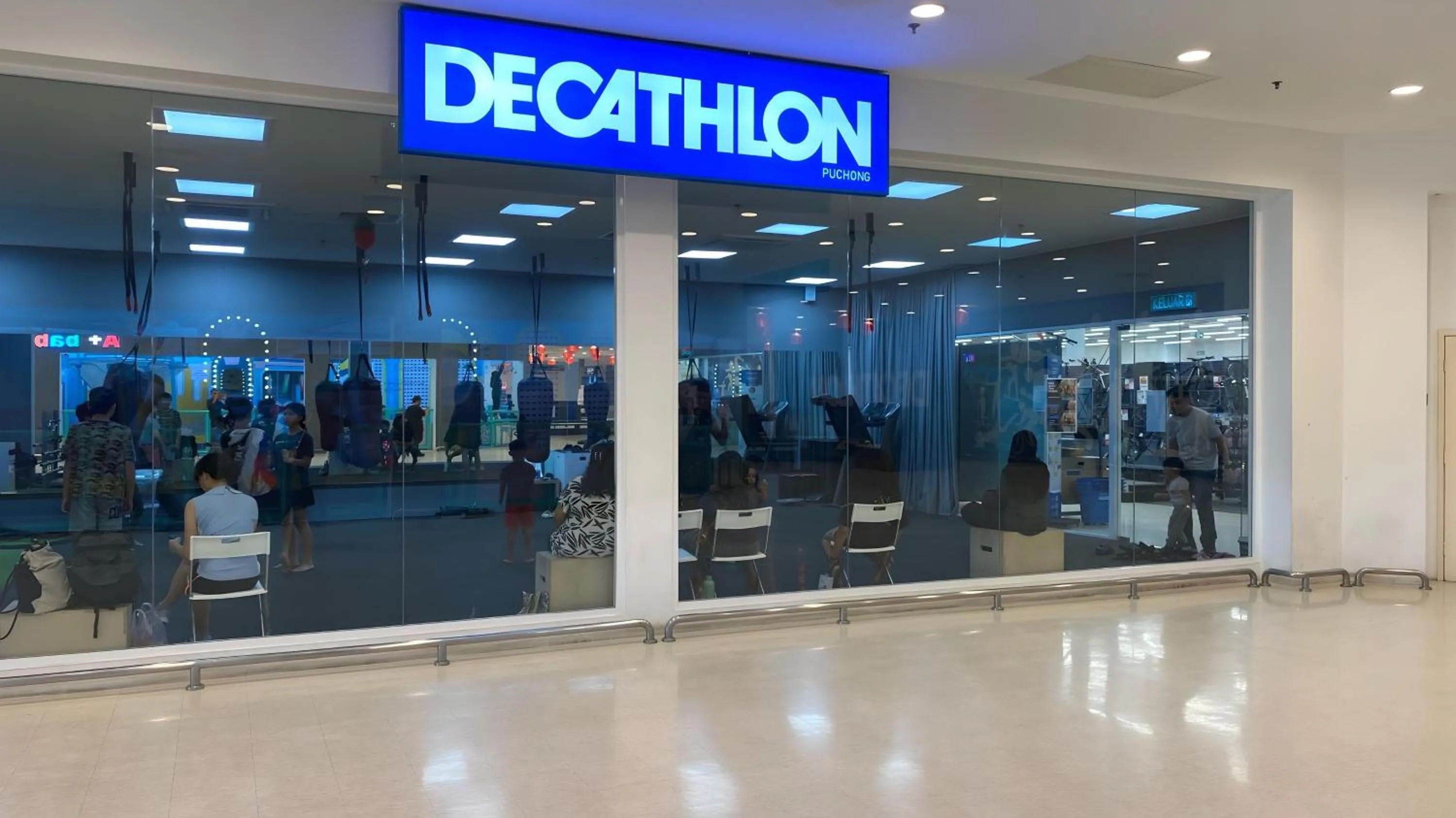 Entertainment in Signature Hotel by Easy Nap