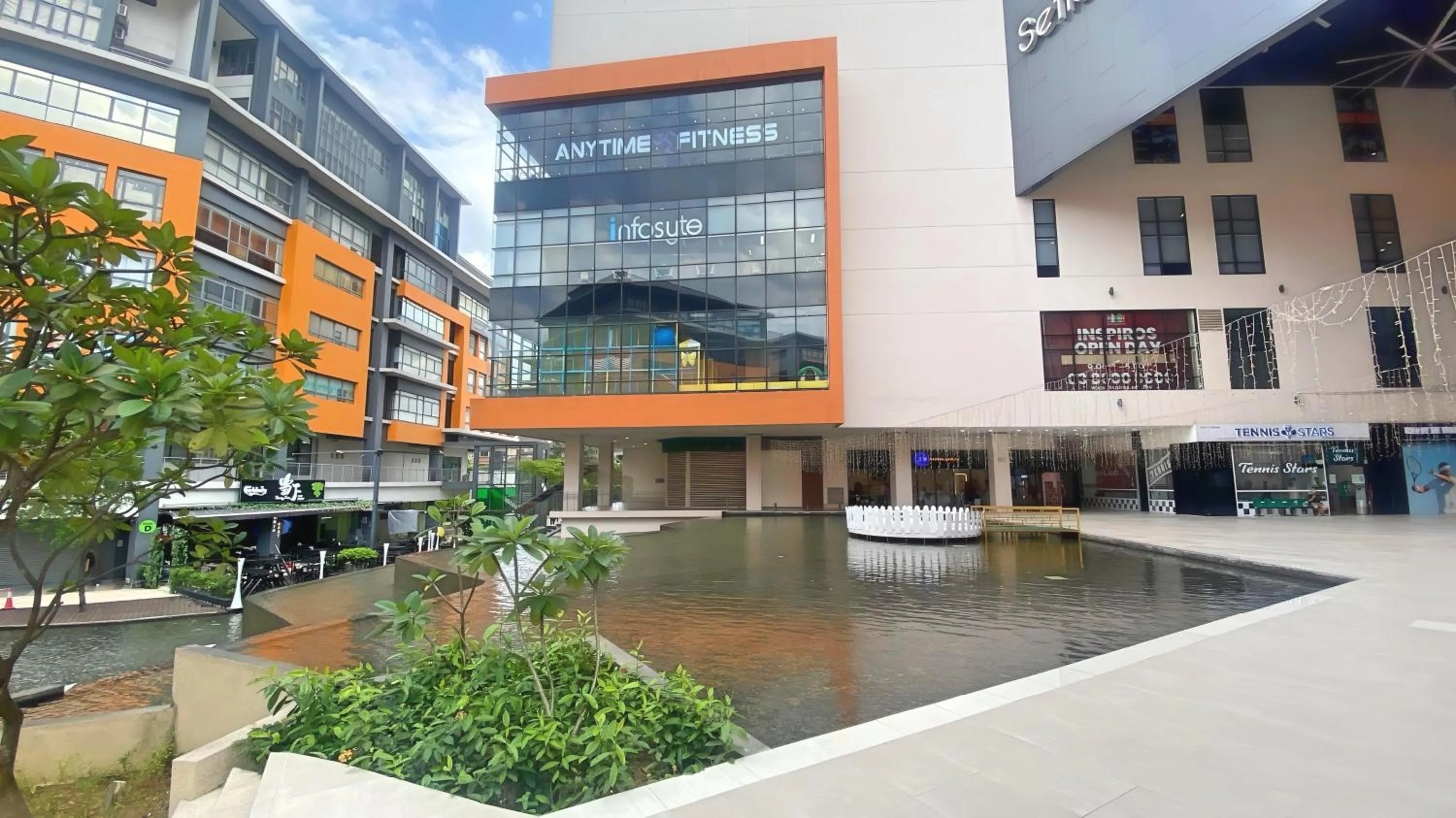 Entertainment in Signature Hotel by Easy Nap