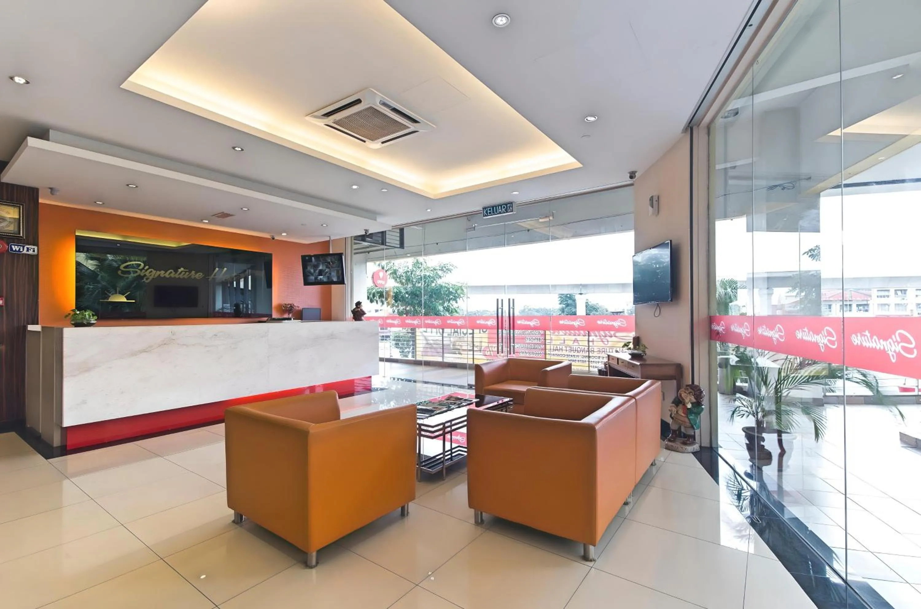 Lobby or reception in Signature Hotel by Easy Nap