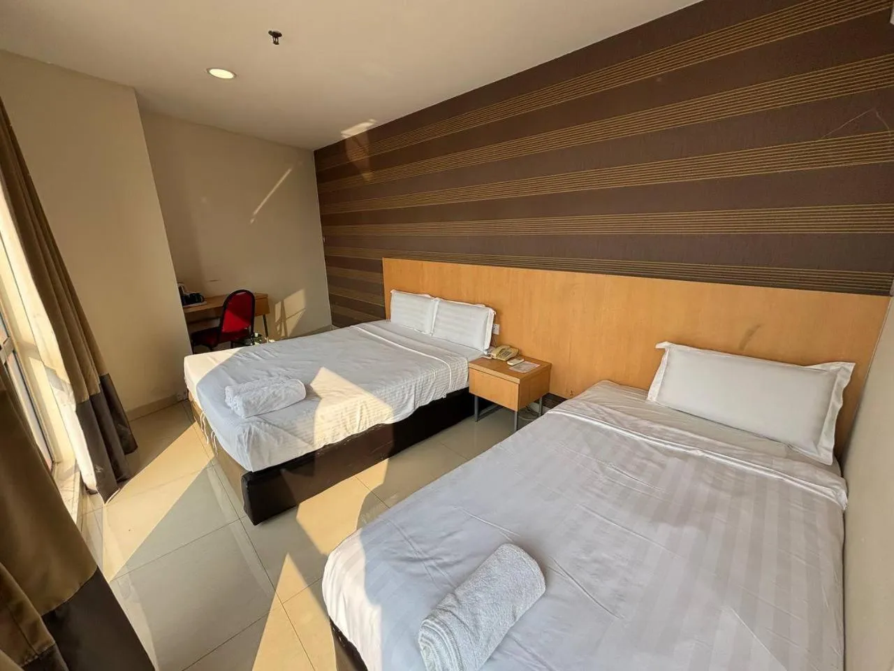 Photo of the whole room, Bed in Signature Hotel by Easy Nap