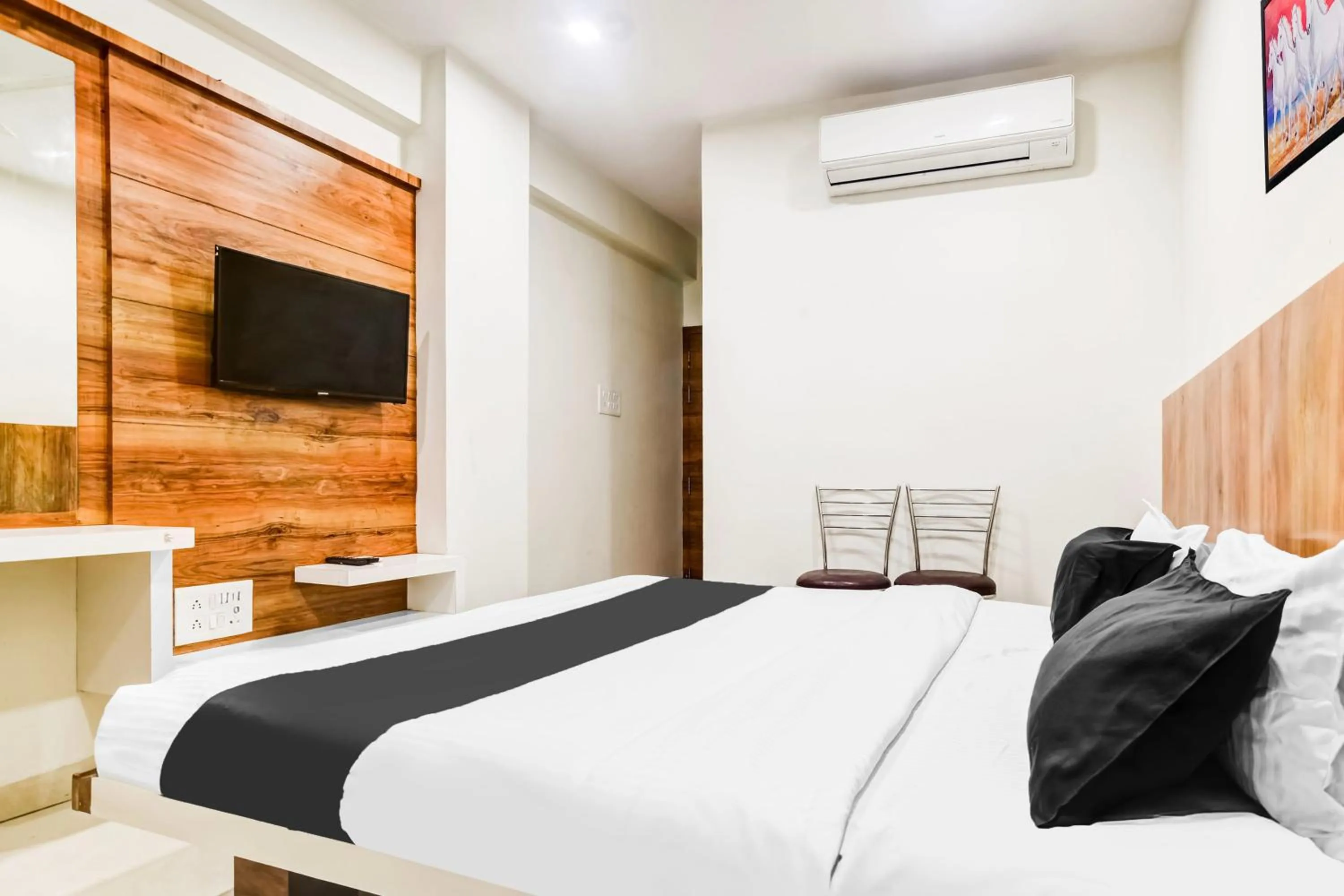 Bedroom, Bed in Hotel O Jawahar Marg Formerly Hotel Virat