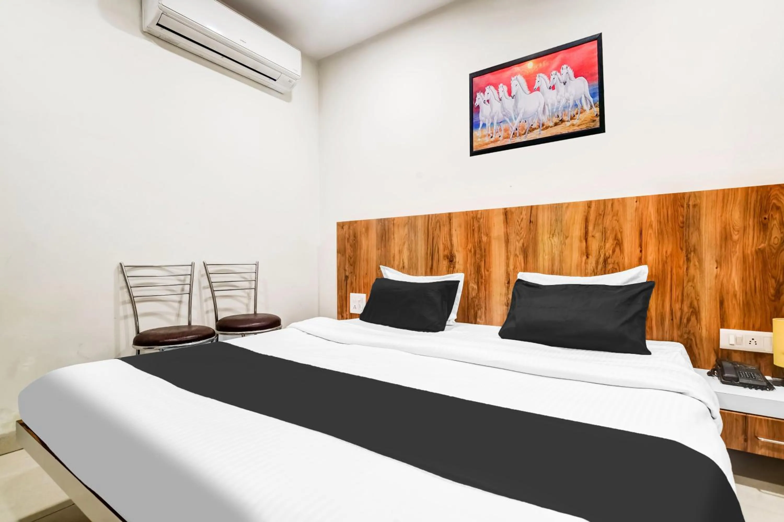 Bedroom, Bed in Hotel O Jawahar Marg Formerly Hotel Virat