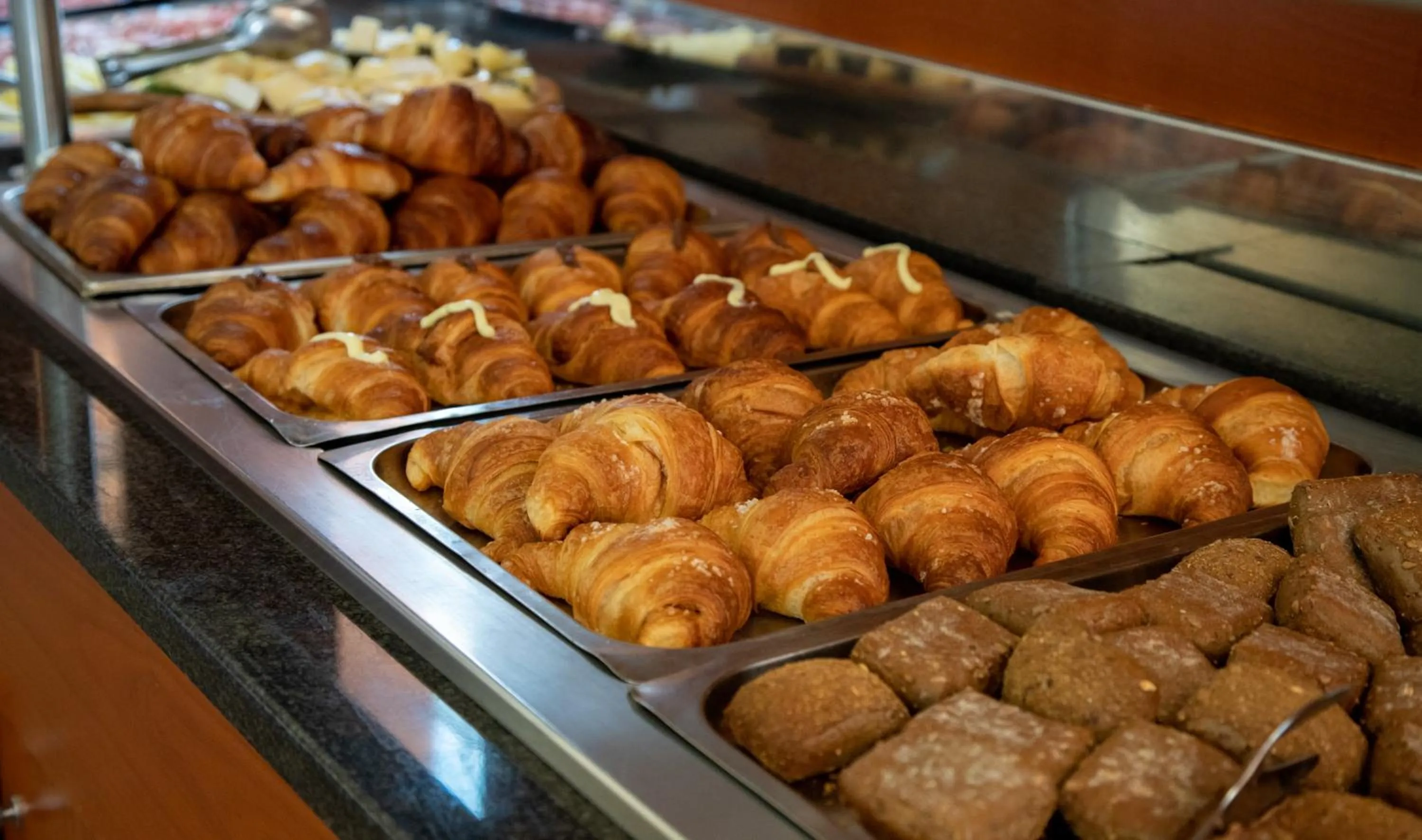 Breakfast in Hotel Elpiro