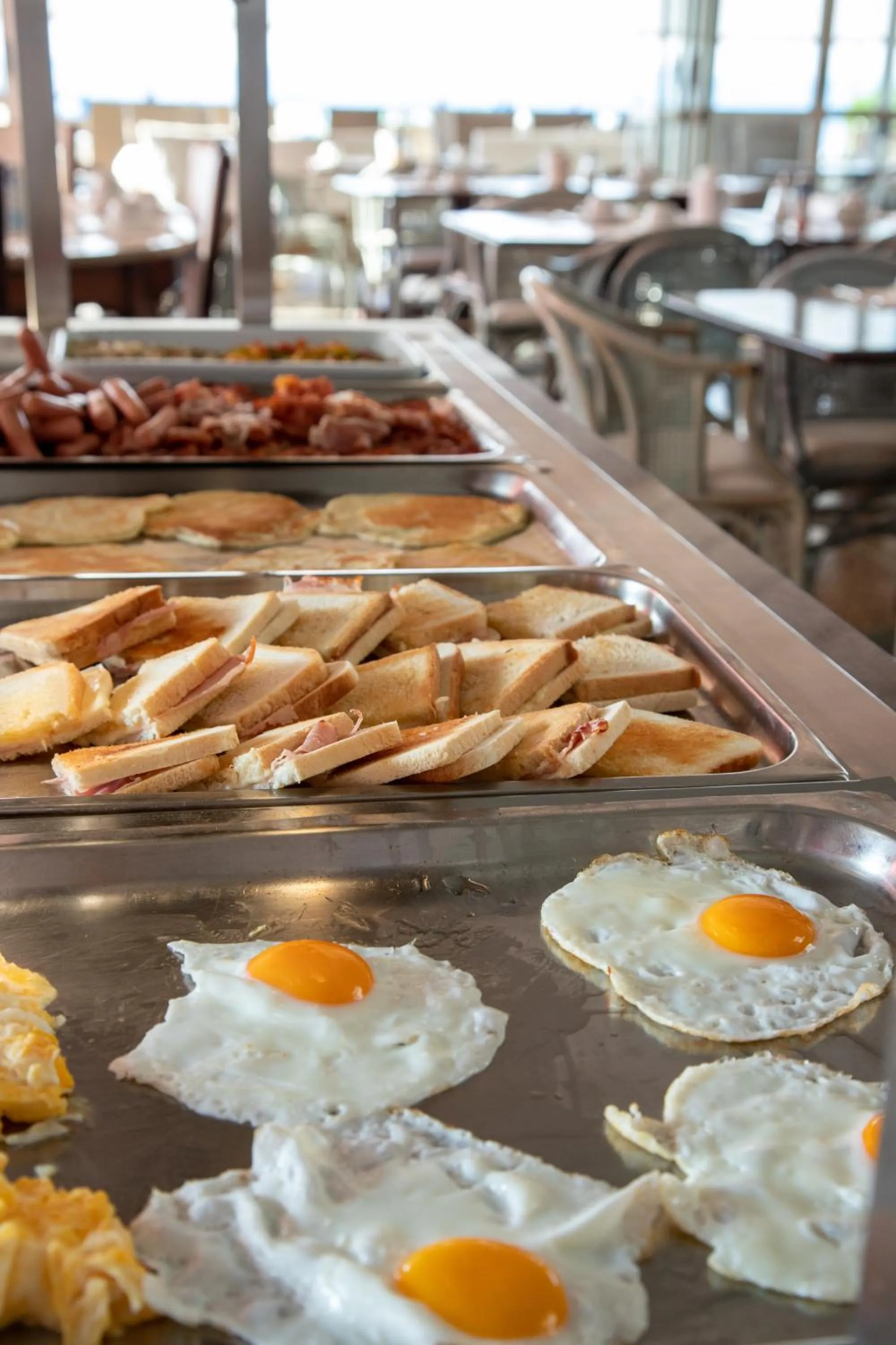 Breakfast in Hotel Elpiro