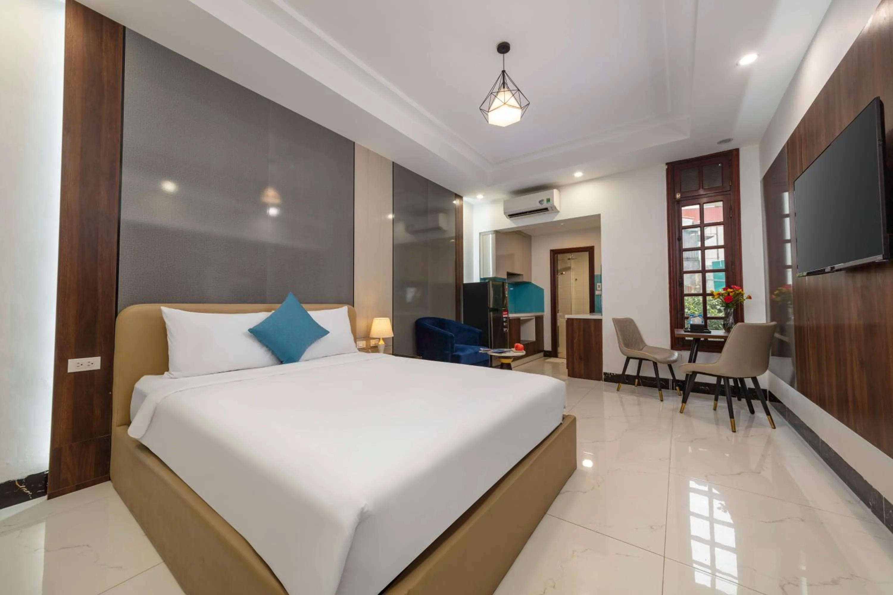 Bedroom, Bed in Infinity HaNoi Hotel & Travel