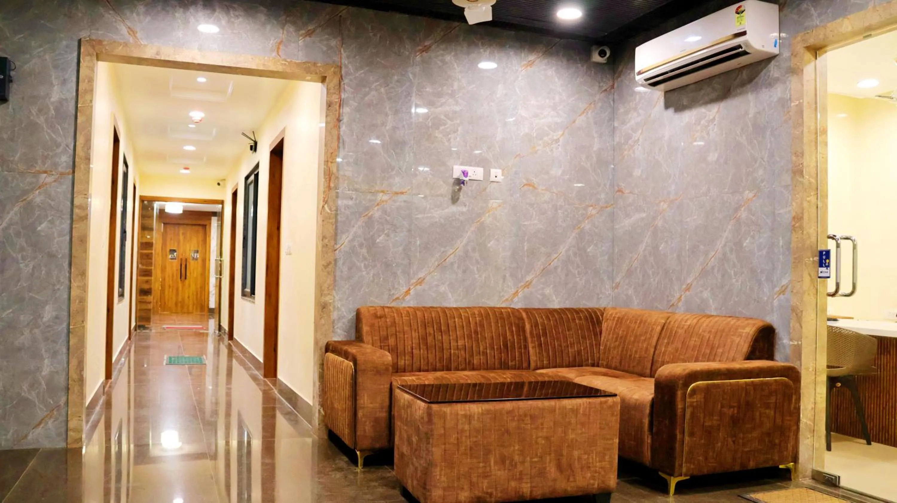 Hotel Tulsi Grand inn