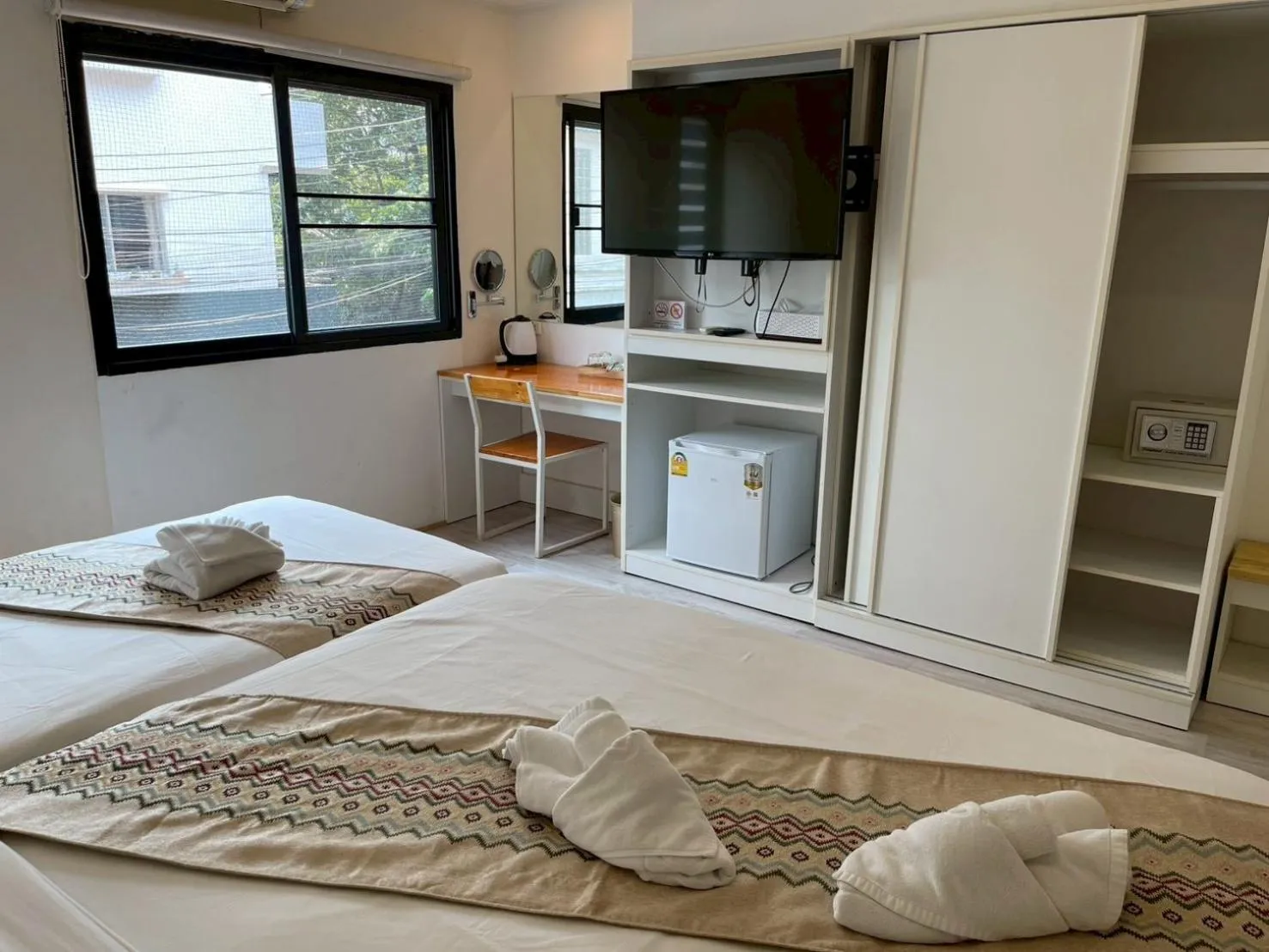 TV and multimedia, Bed in The Guest Arak Boutique Hotel