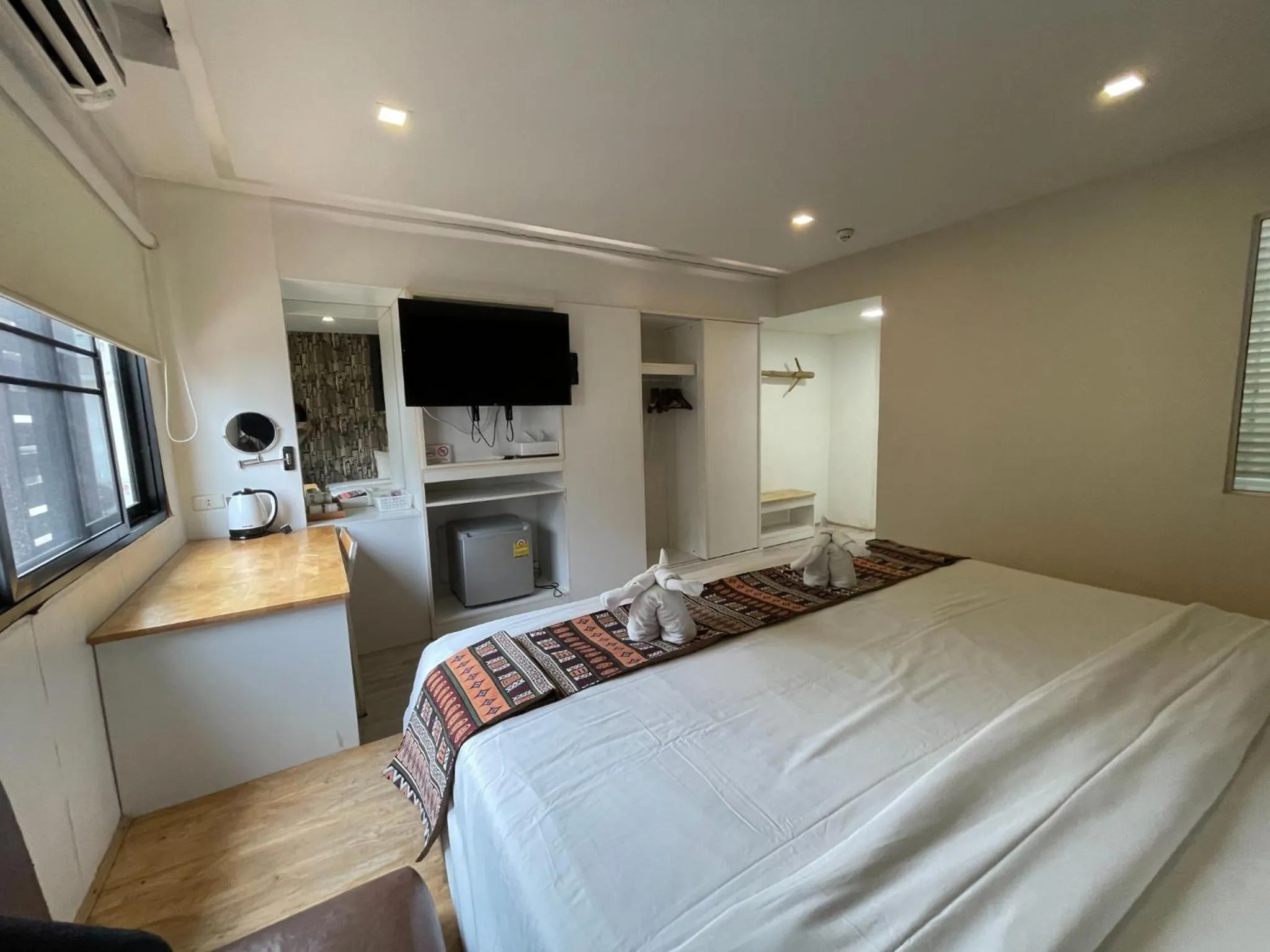 TV and multimedia, Bed in The Guest Arak Boutique Hotel