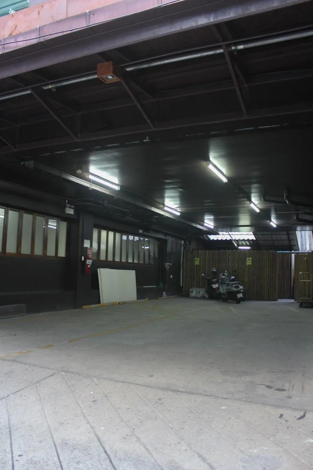 Parking in The Guest Arak Boutique Hotel