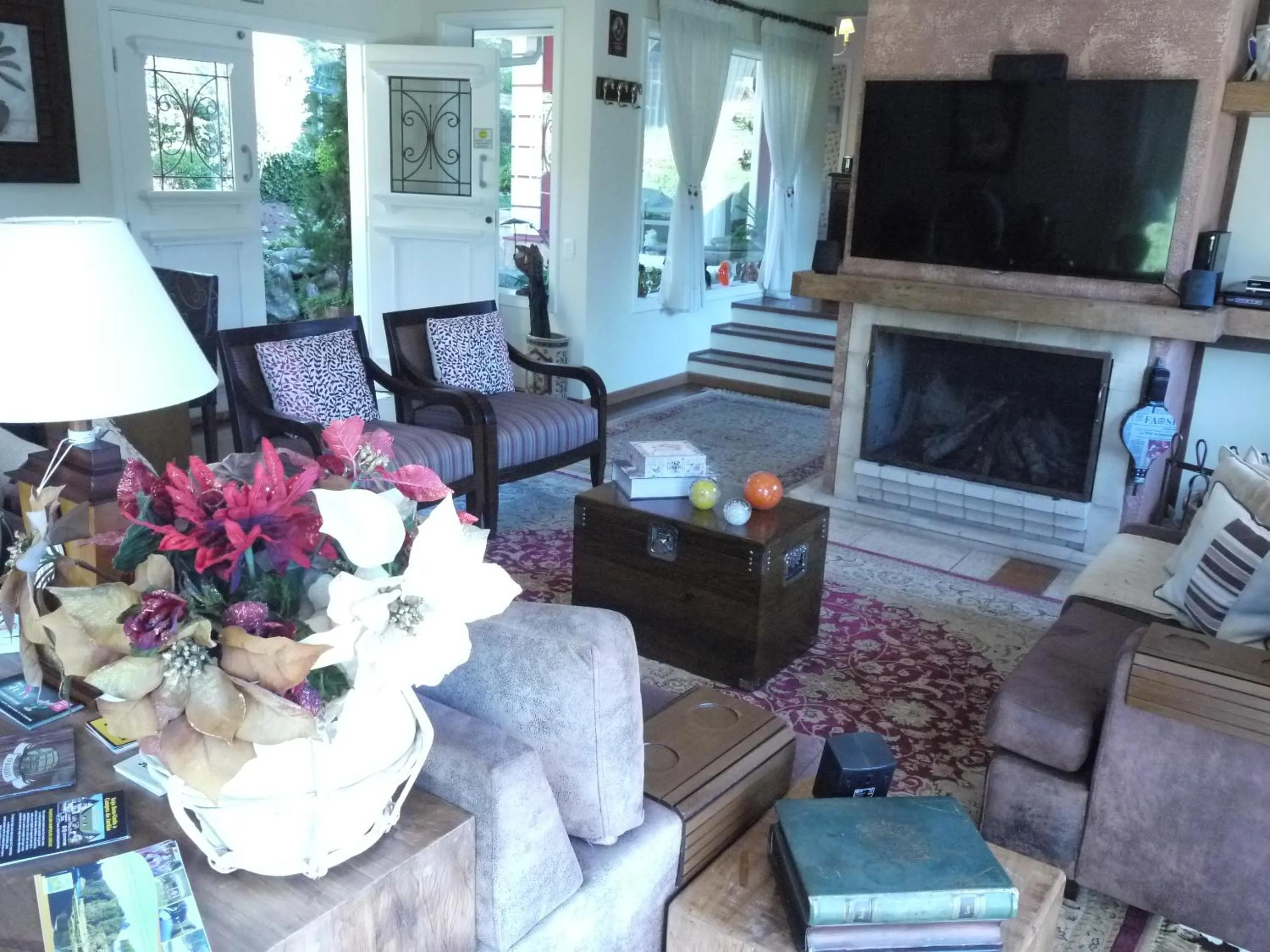 Communal lounge/ TV room in Pousada Atalaia Premium