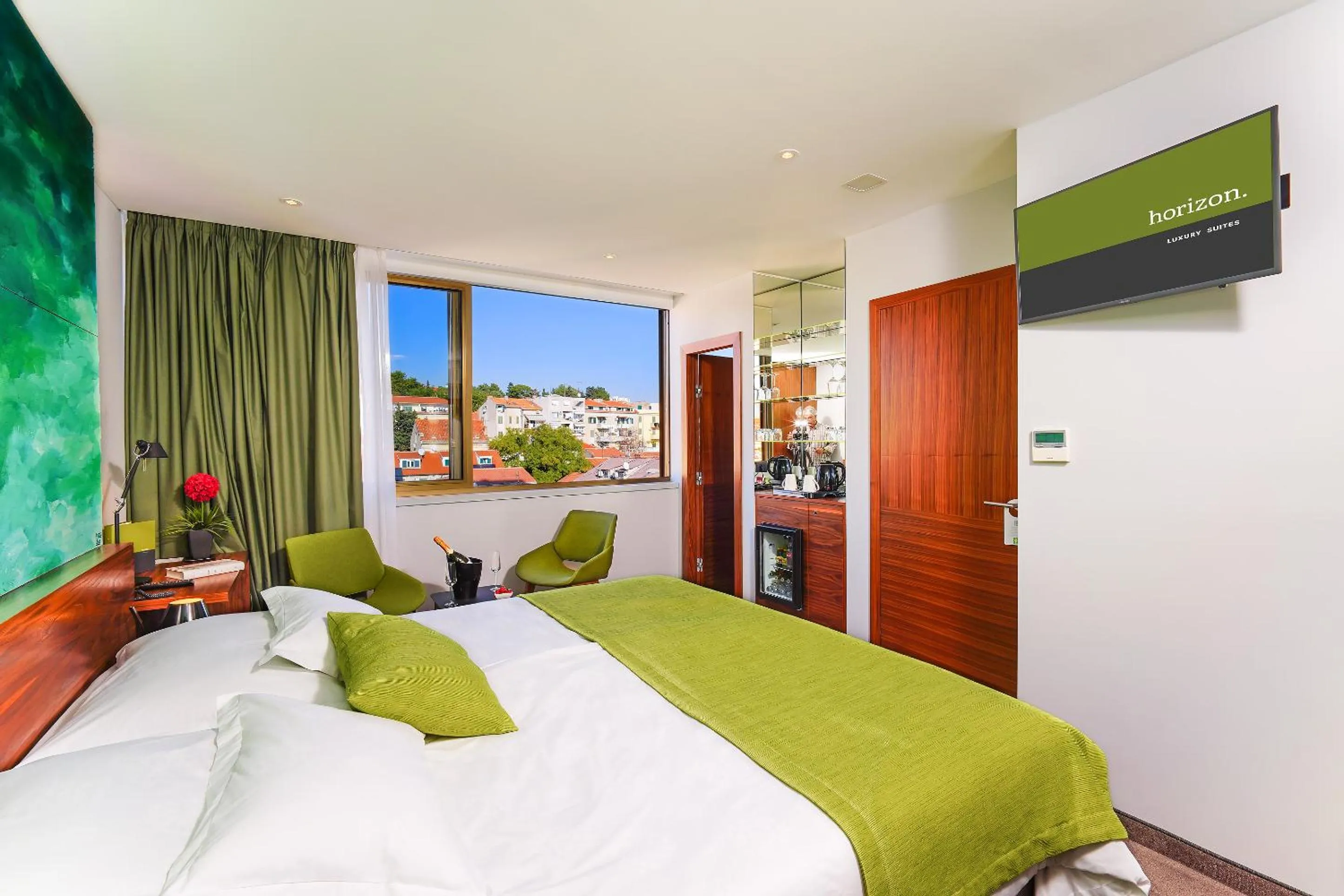 Bedroom, Bed in Horizon Luxury Suites & Design Rooms