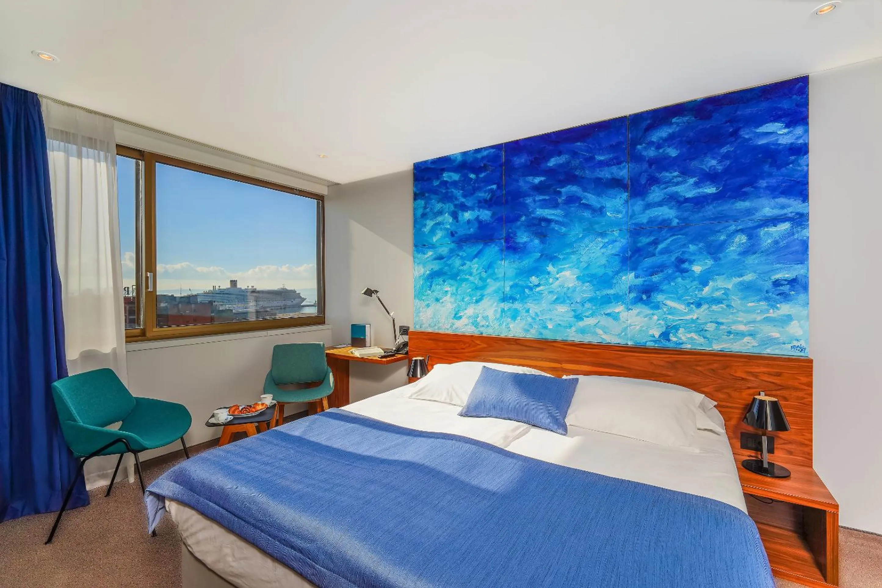 Bedroom, Bed in Horizon Luxury Suites & Design Rooms