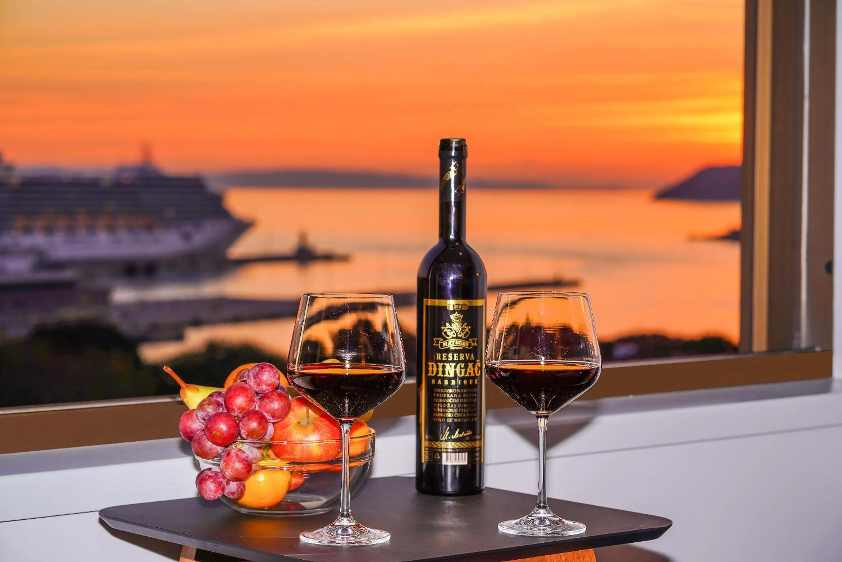 Bedroom in Horizon Luxury Suites & Design Rooms