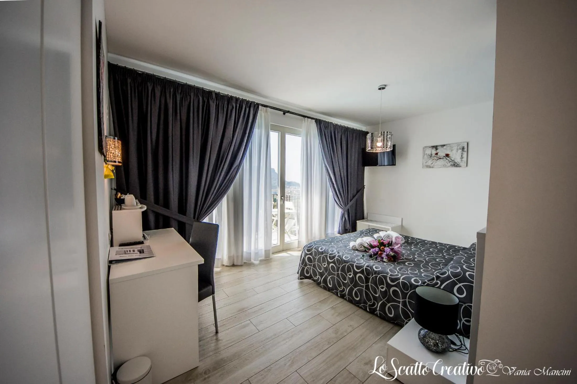 Photo of the whole room, Bed in Relais Villa Olivi