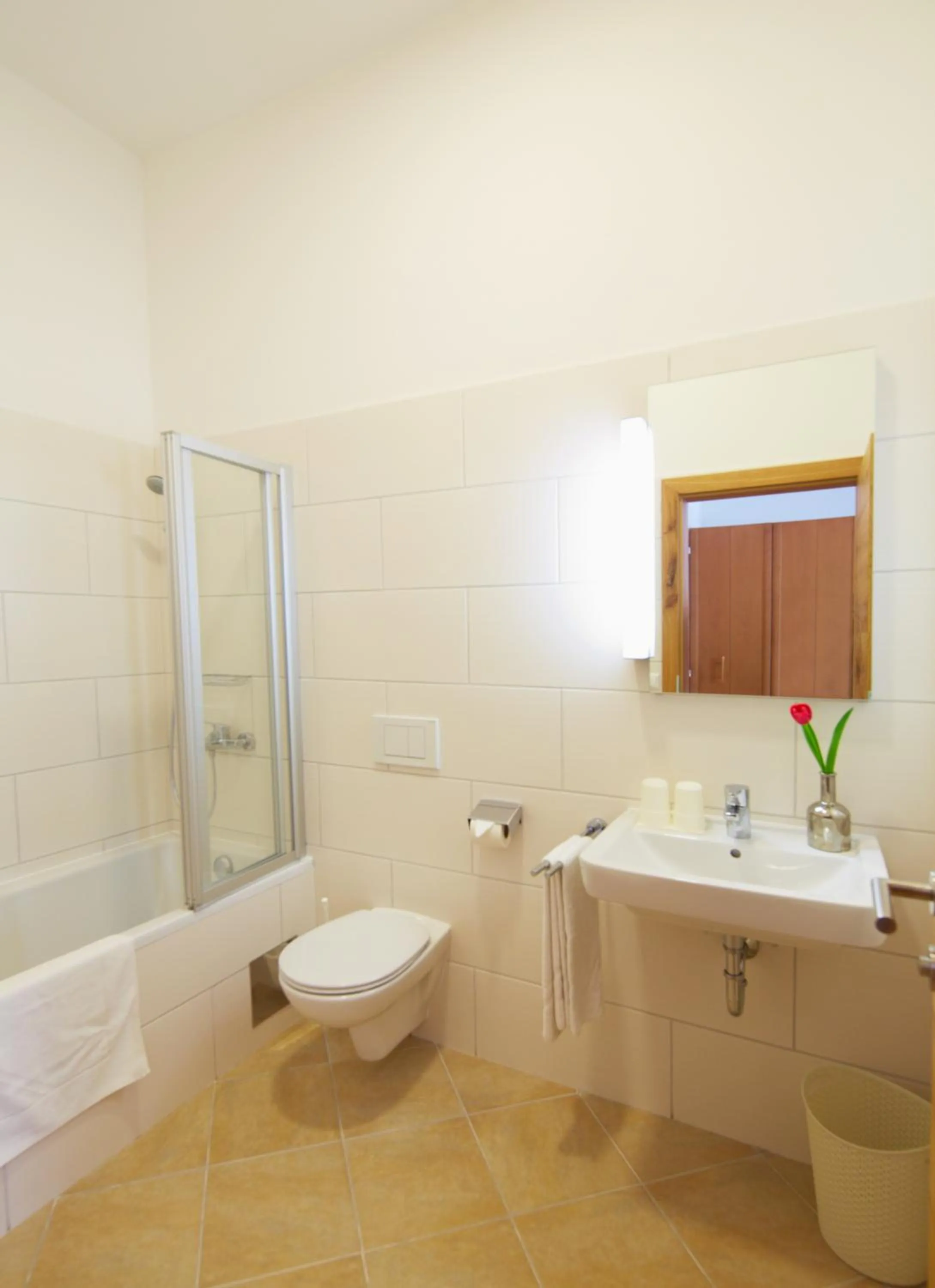 Bathroom in Rathauskeller Melk