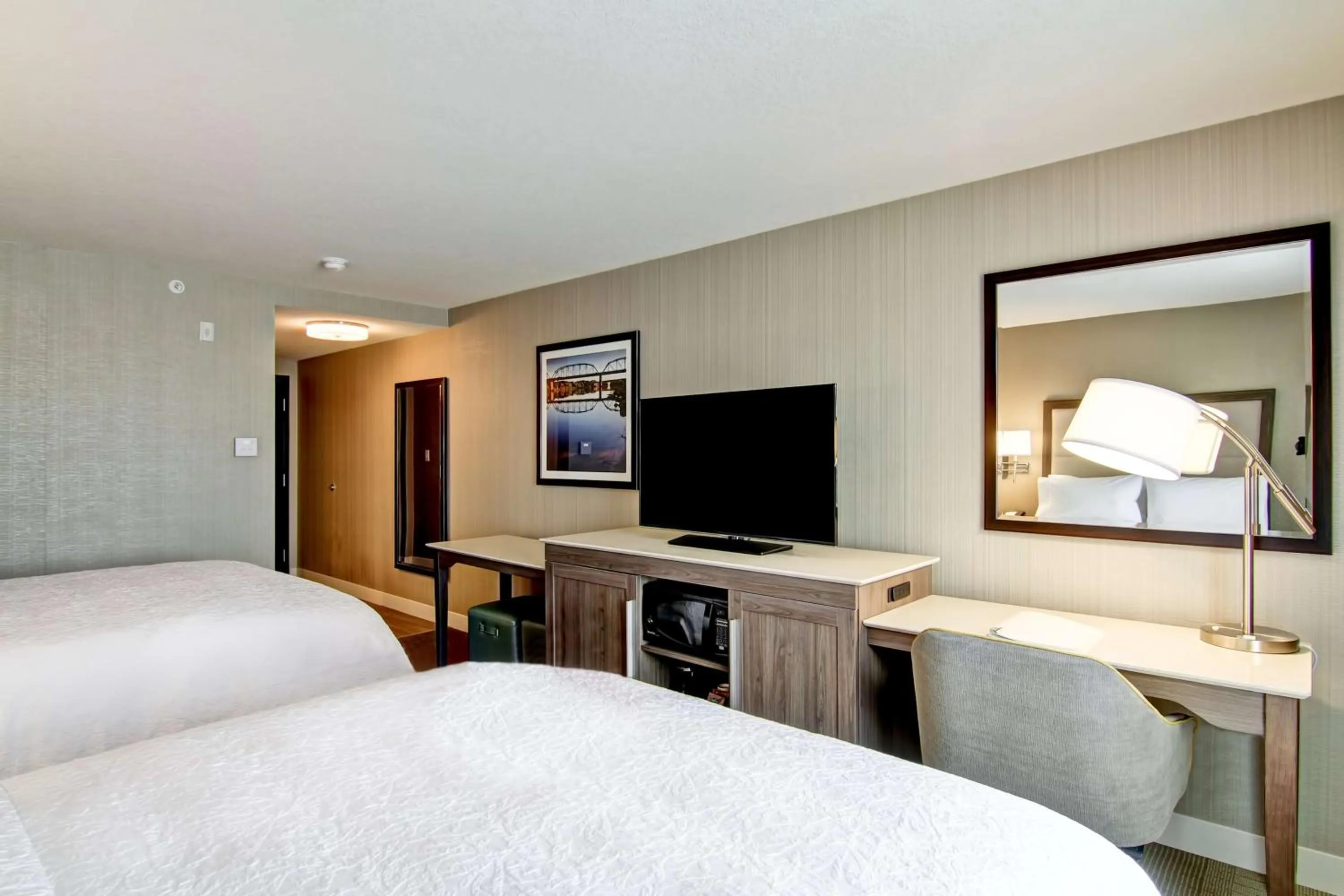 Bedroom, Bed in Hampton Inn & Suites by Hilton Saskatoon Airport