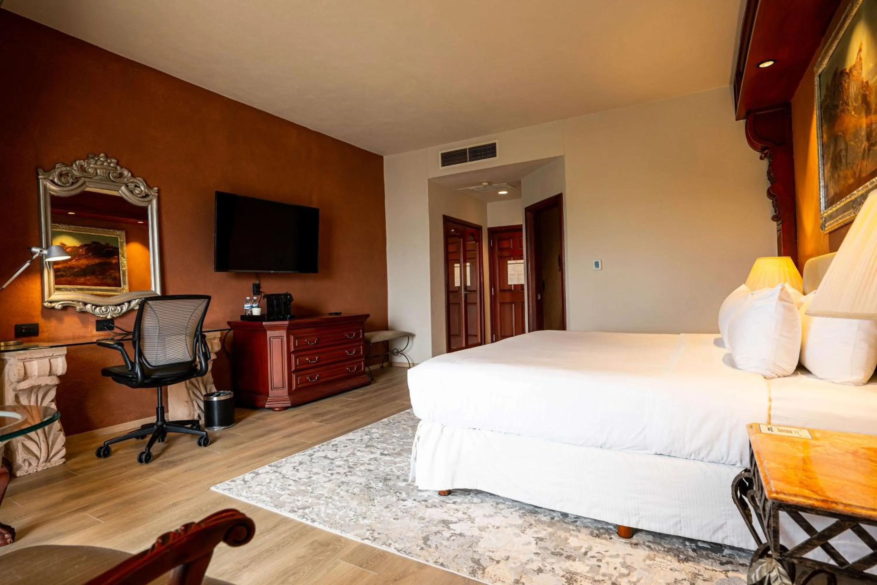 Bedroom, Bed in Hilton San Luis Potosi