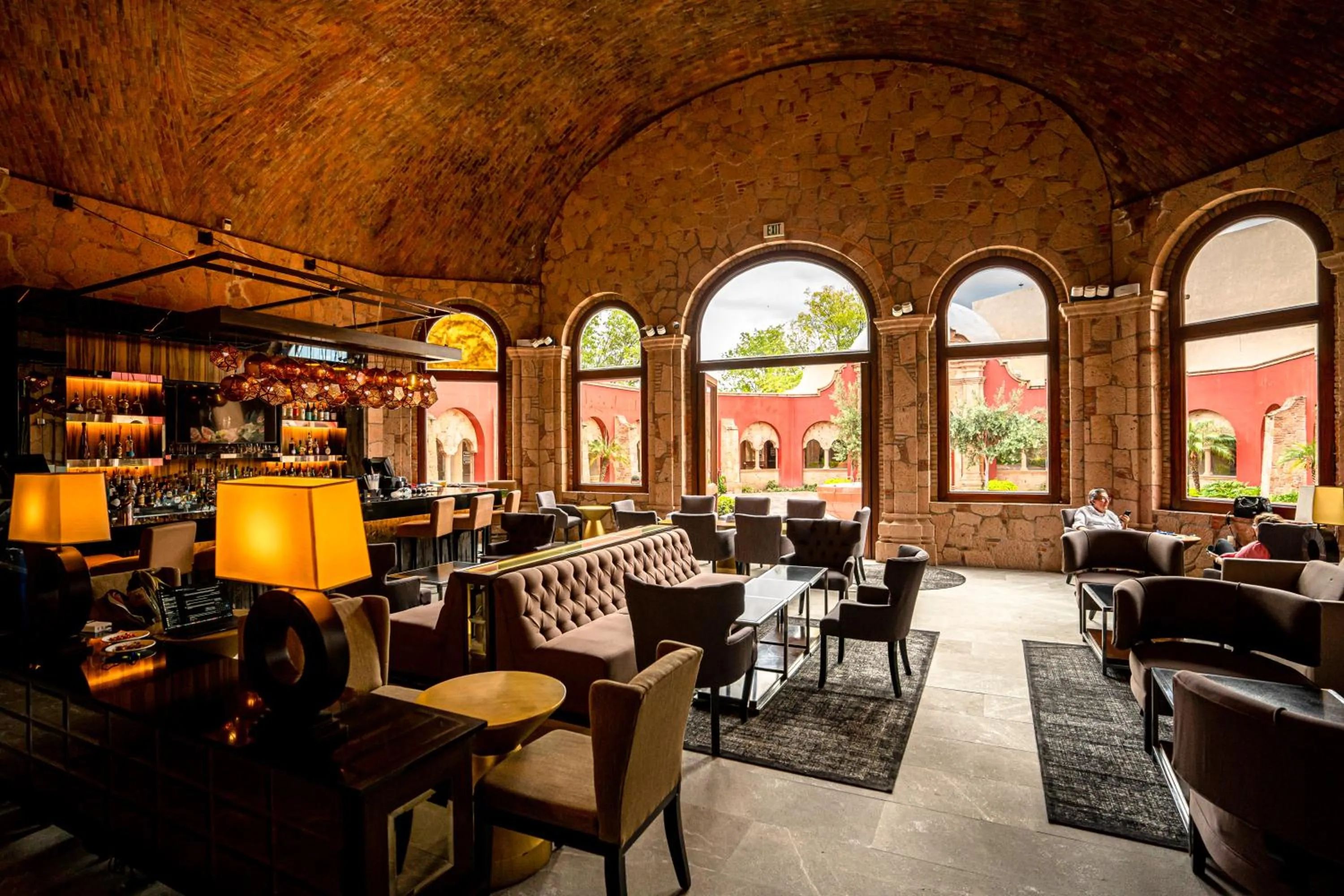 Lounge or bar in Hilton San Luis Potosi