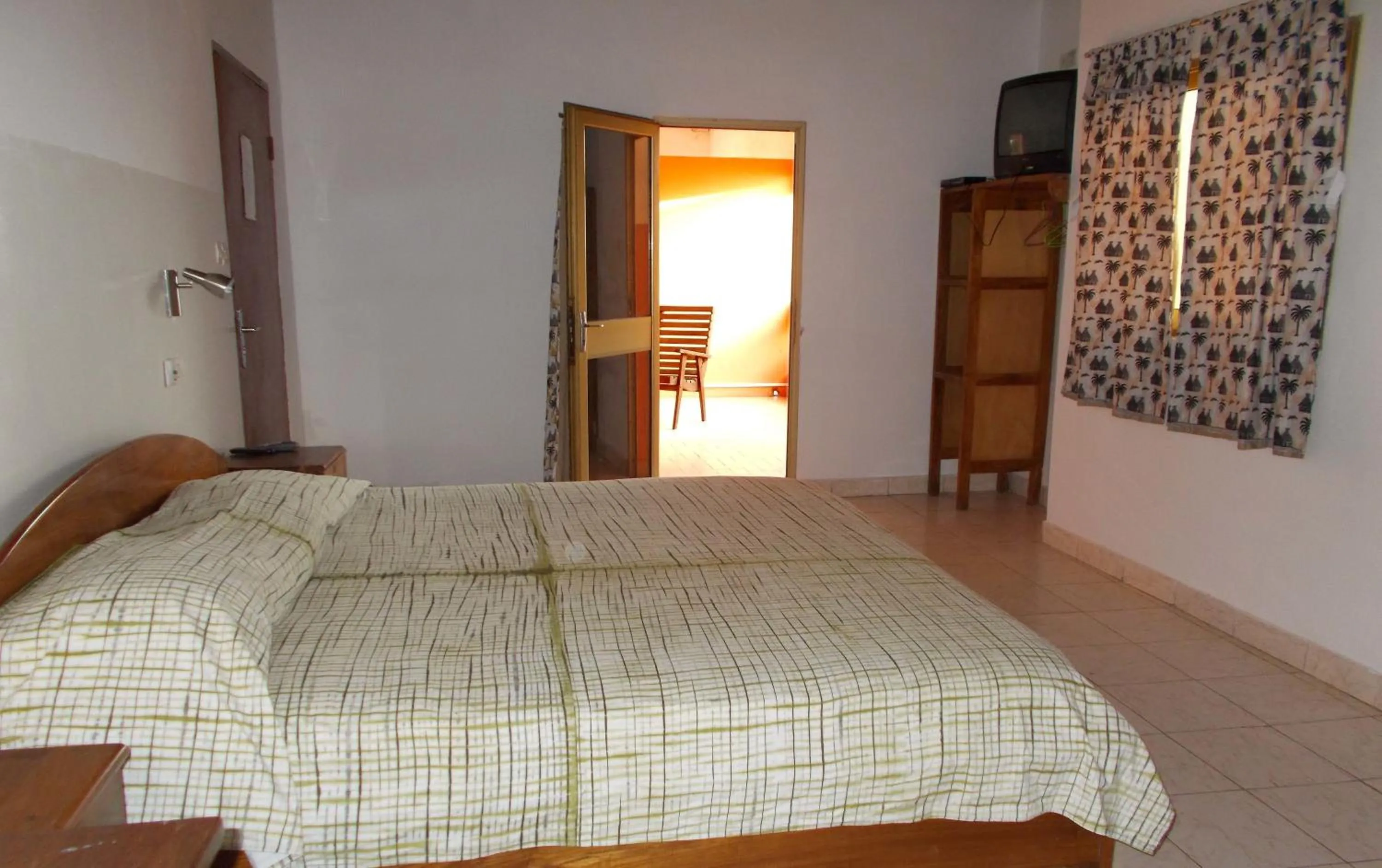 Photo of the whole room, Bed in Hôtel Alizé Plage