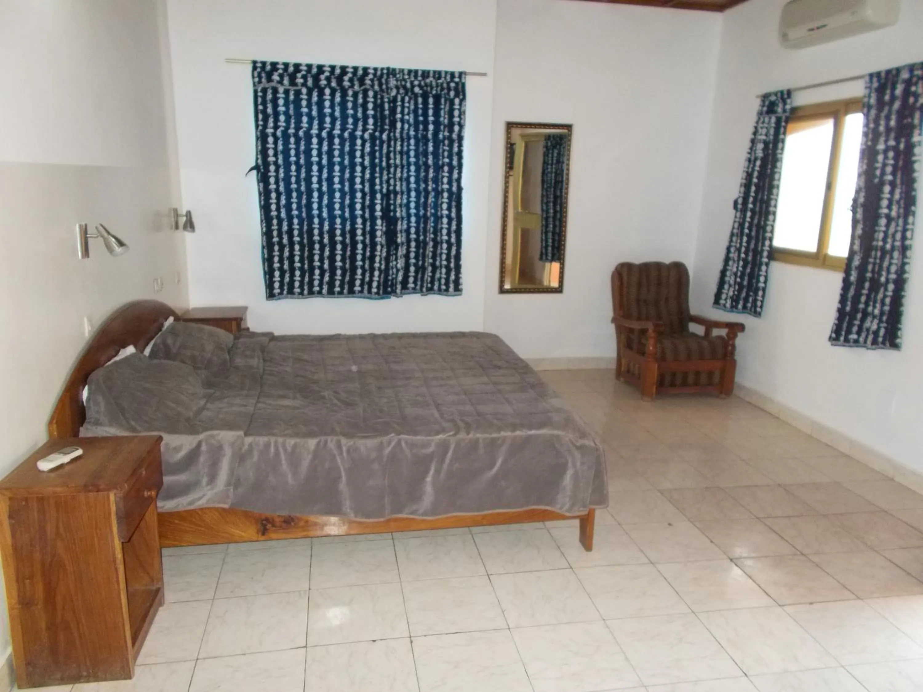 Photo of the whole room, Bed in Hôtel Alizé Plage