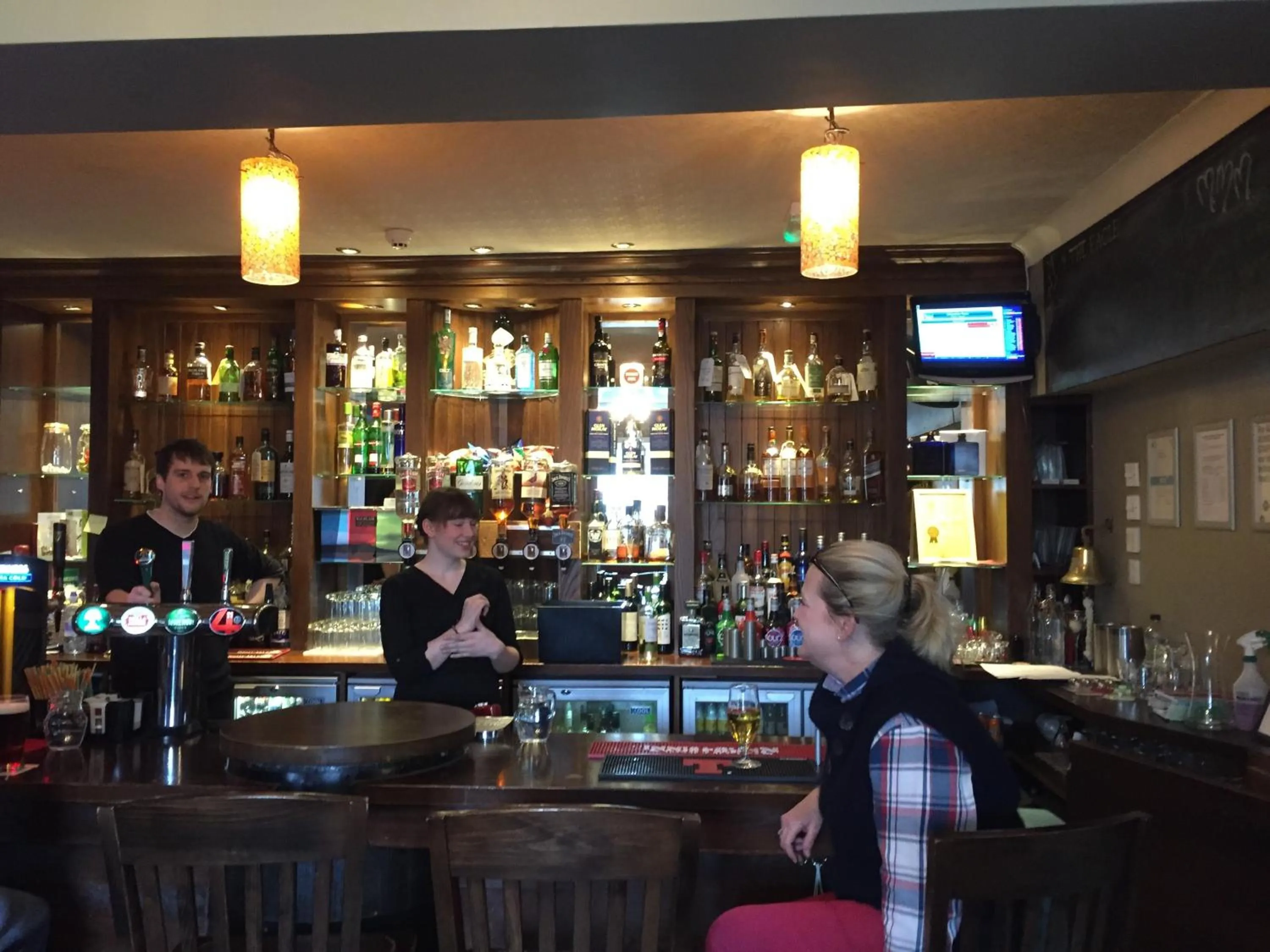 Restaurant/places to eat in Eagle Hotel