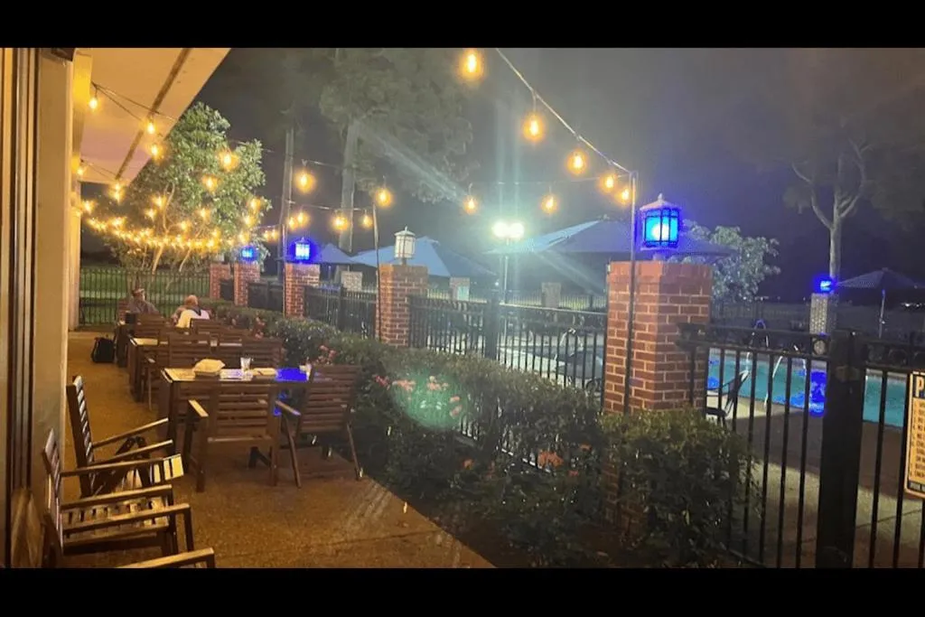 Home Inn Woods Hotel