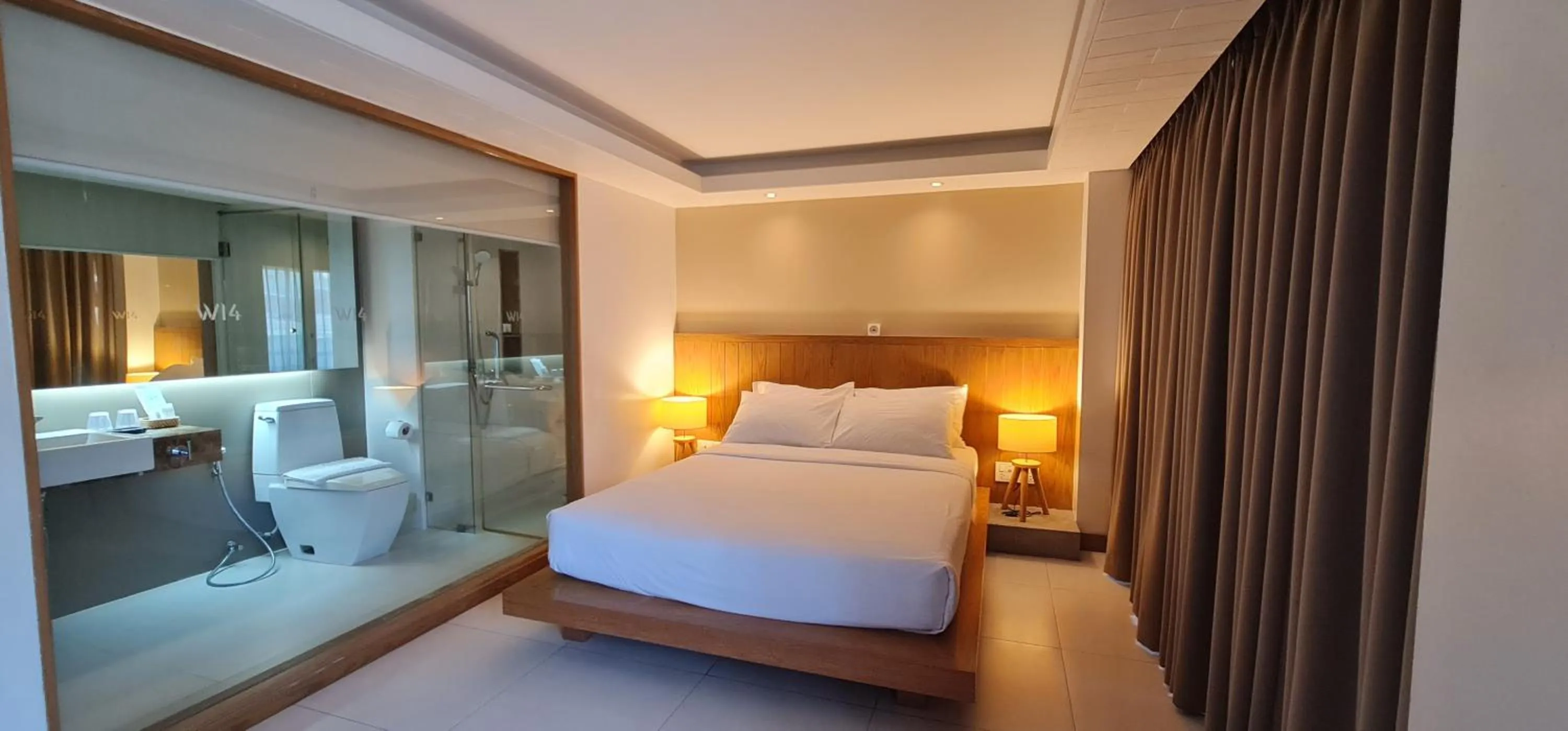 Photo of the whole room, Bed in W14 Pattaya
