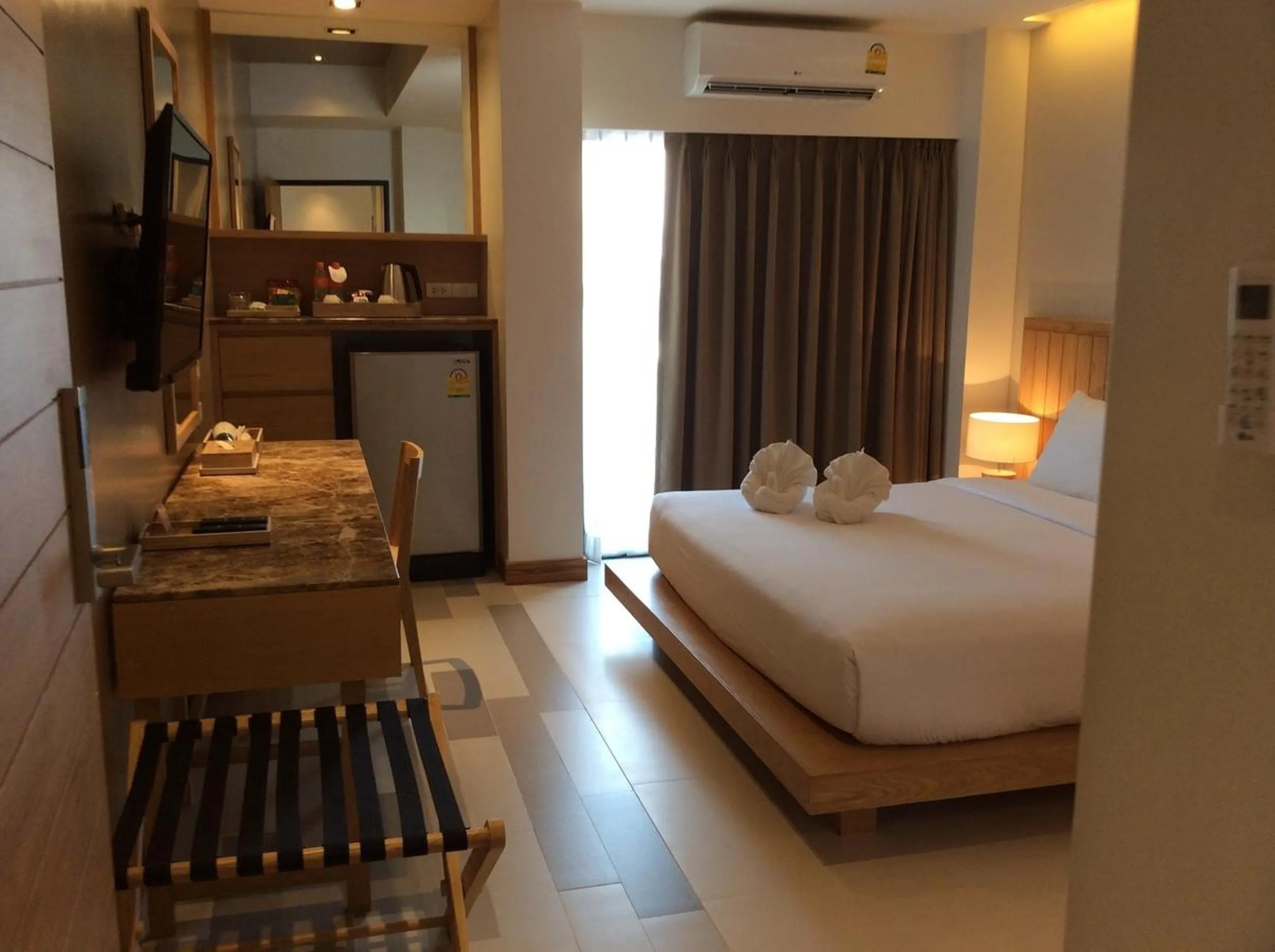 Photo of the whole room, Bed in W14 Pattaya