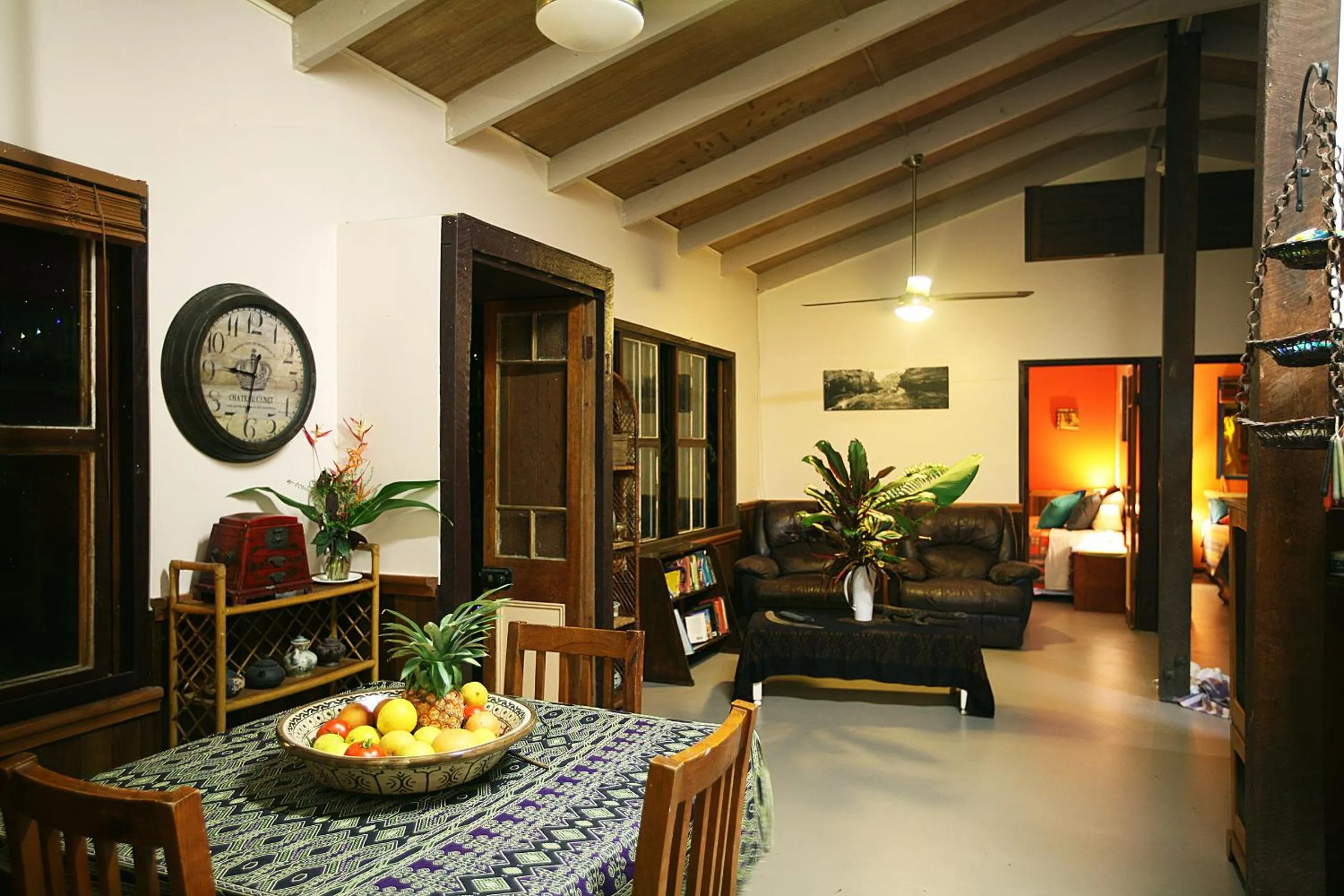 Dining area in Tropical Bliss bed and breakfast