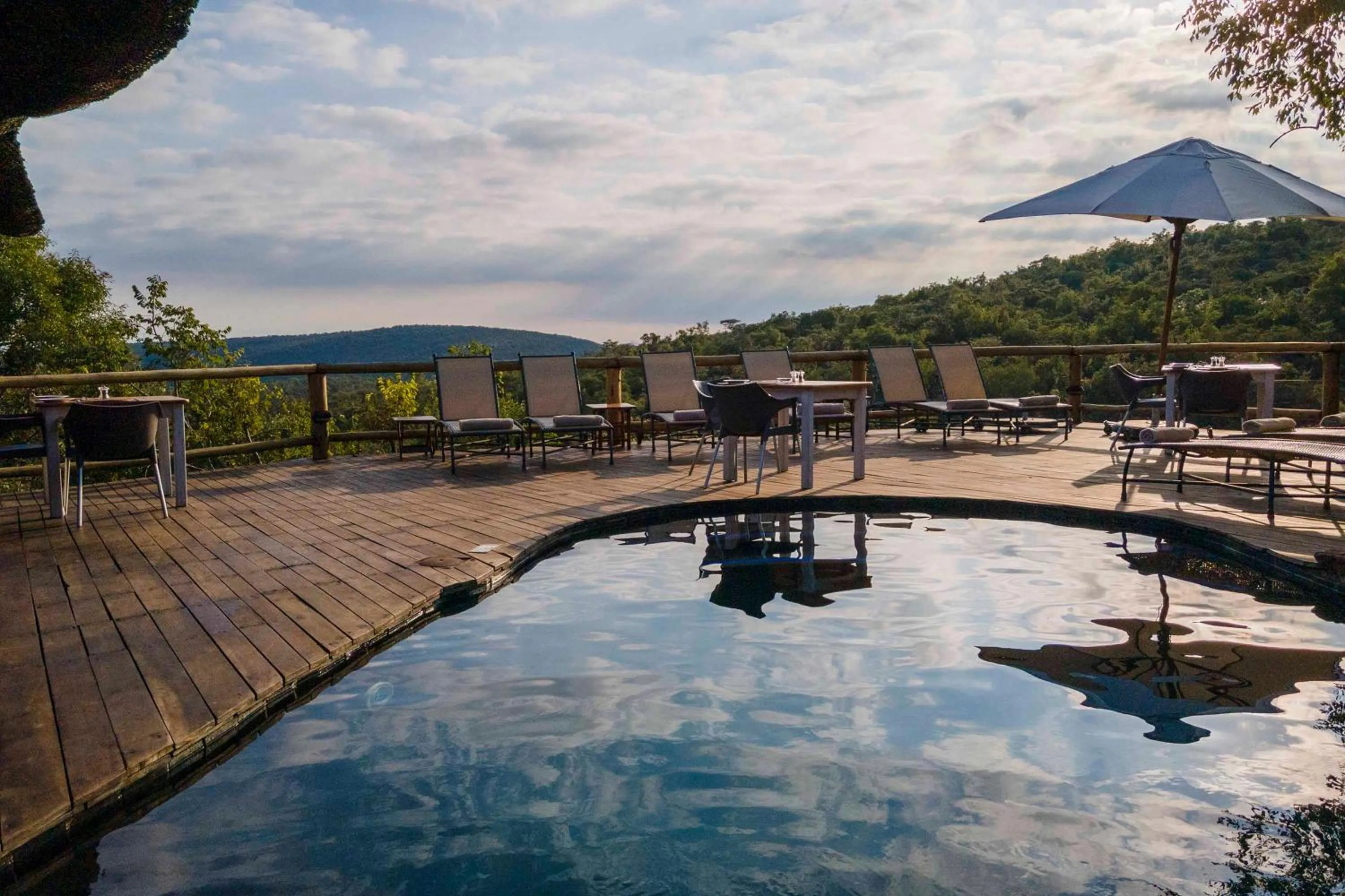 Pool view in Tshwene Lodge