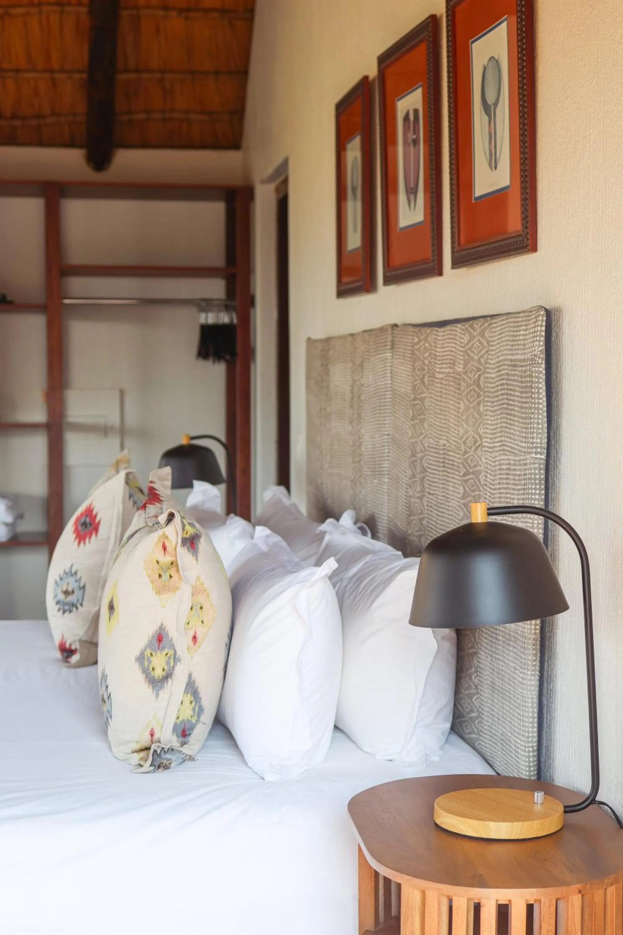 Bed in Tshwene Lodge