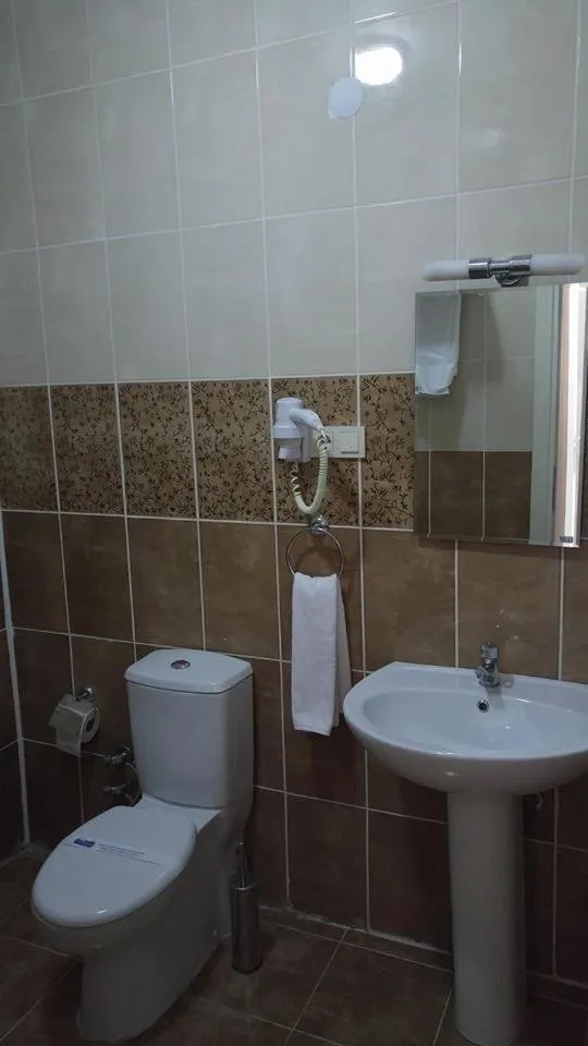 Toilet in Butik Ertur Hotel
