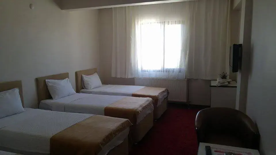 Quadruple Room with Mountain View in Butik Ertur Hotel Quadruple Room with Mountain View in Butik Ertur Hotel