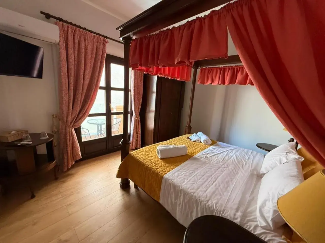 Family Studio in Great Greece Le Convivial Suites Family Studio in Great Greece Le Convivial Suites