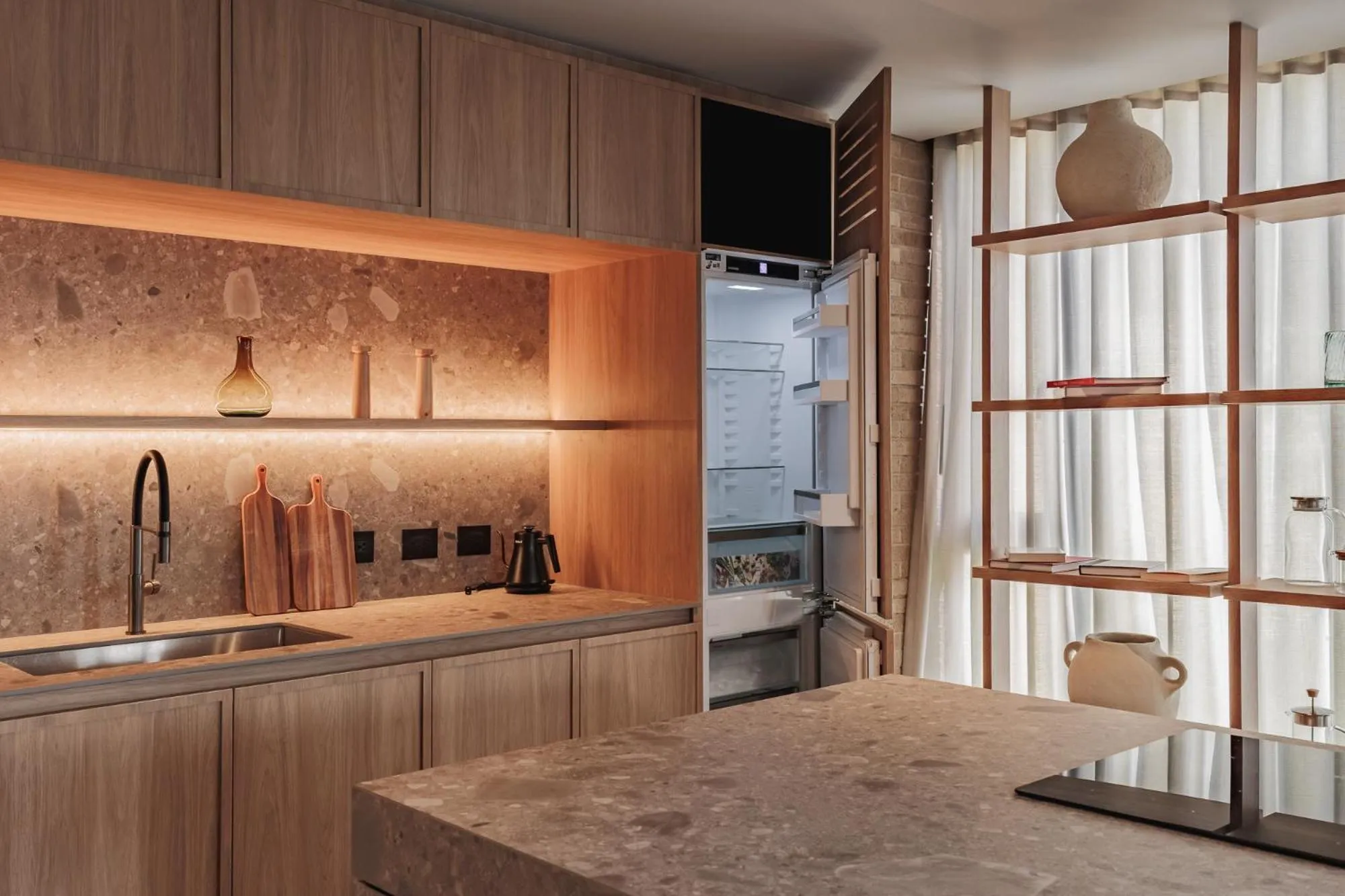 Kitchen or kitchenette in The Somos Loho Hotel