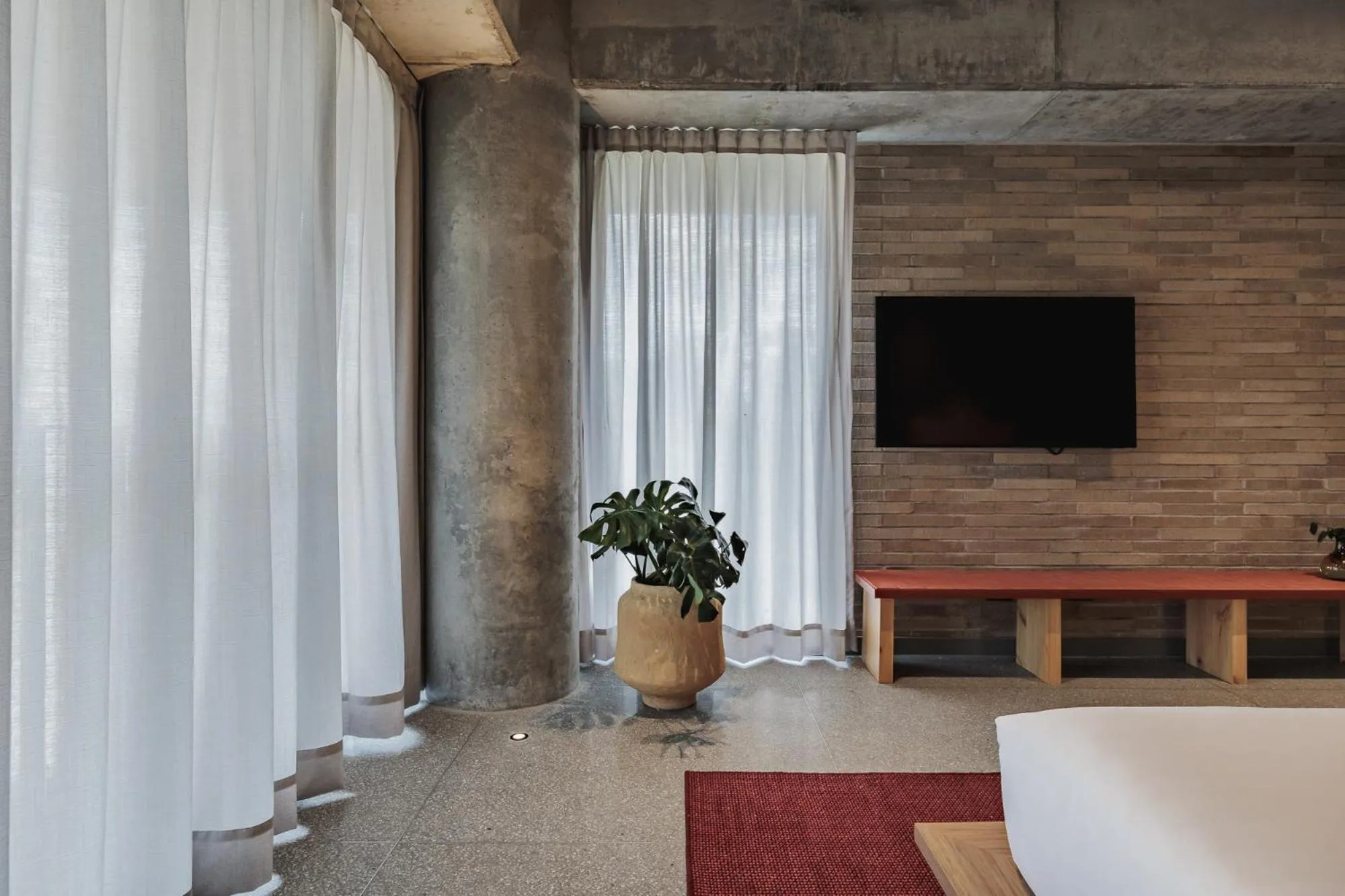 Photo of the whole room, Bed in The Somos Loho Hotel