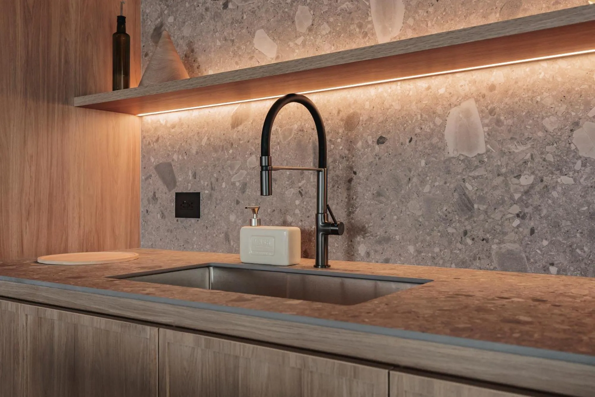 Kitchen or kitchenette in The Somos Loho Hotel