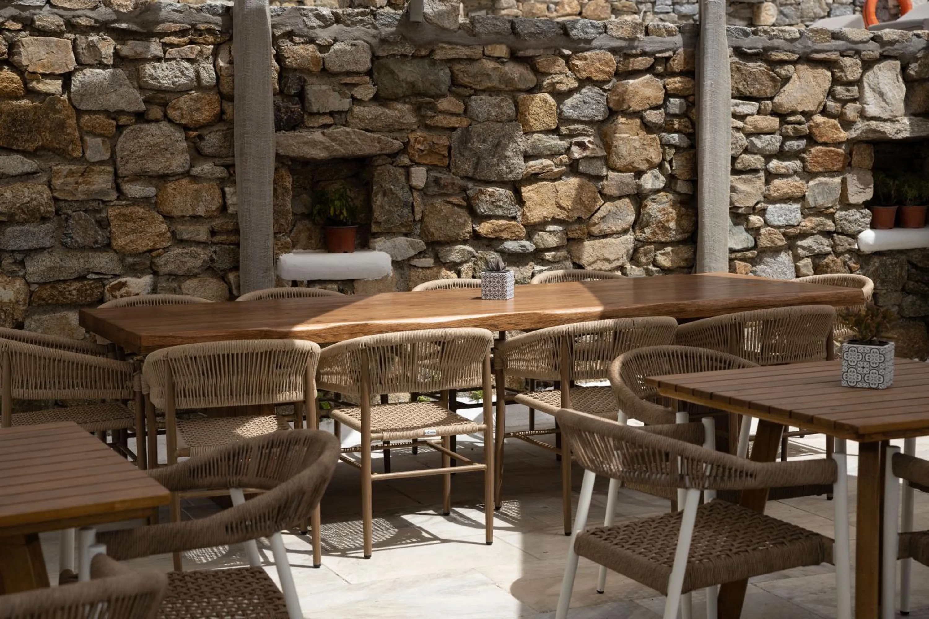 Restaurant/places to eat in Senses Luxury Suites & Villas