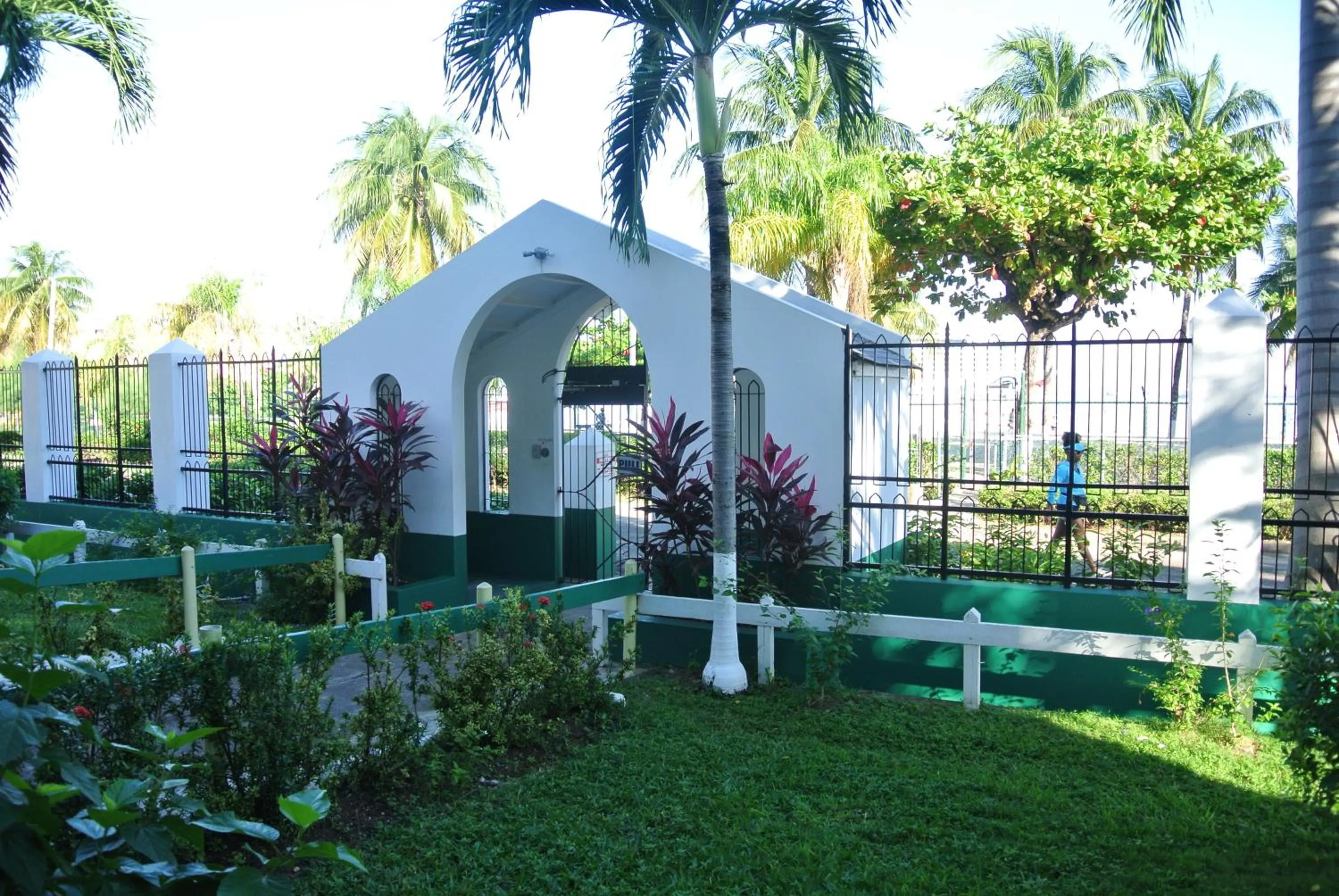 Beach One Bedroom Suite 13