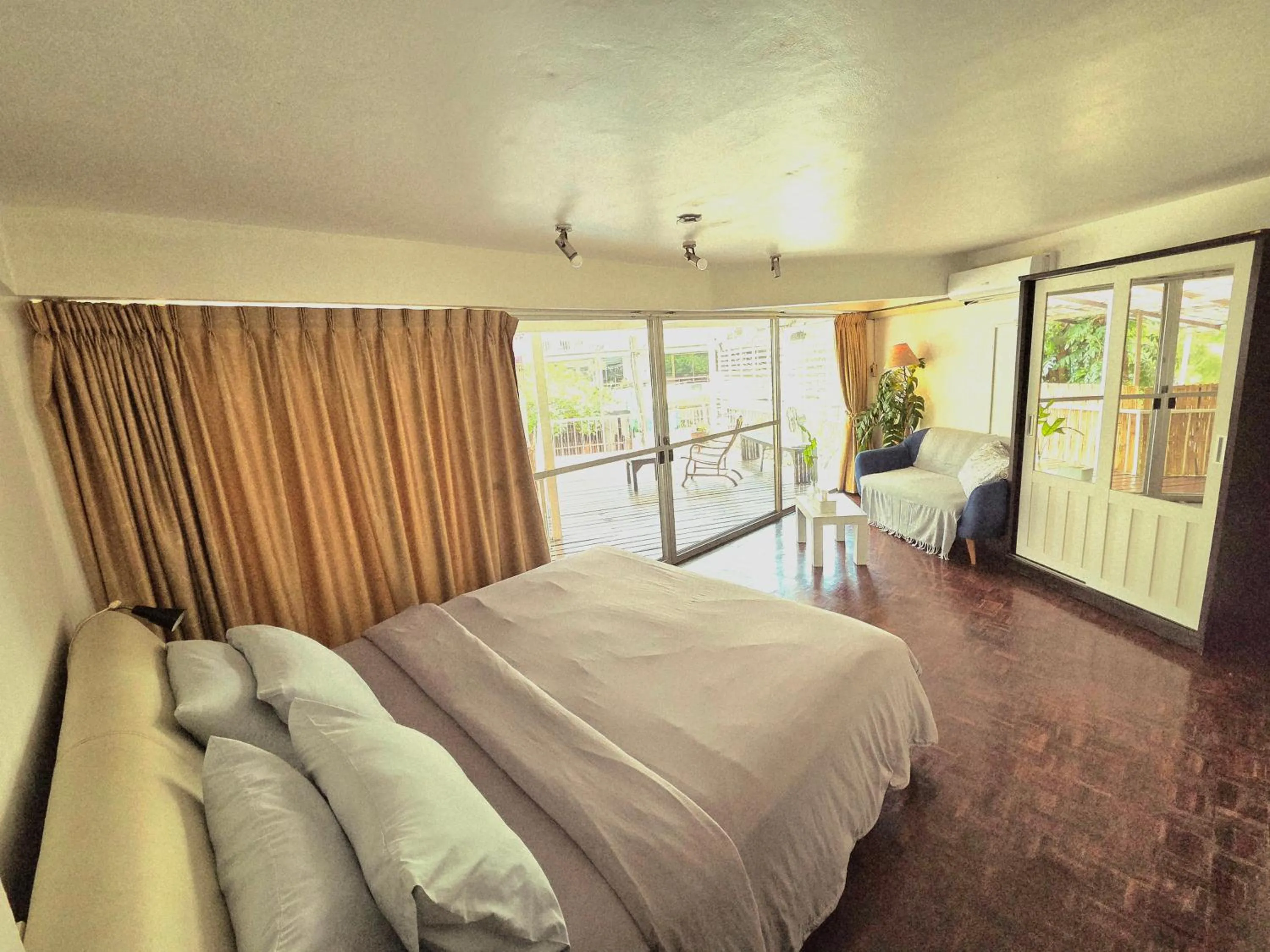 Bed in Home16 Sukhumvit16