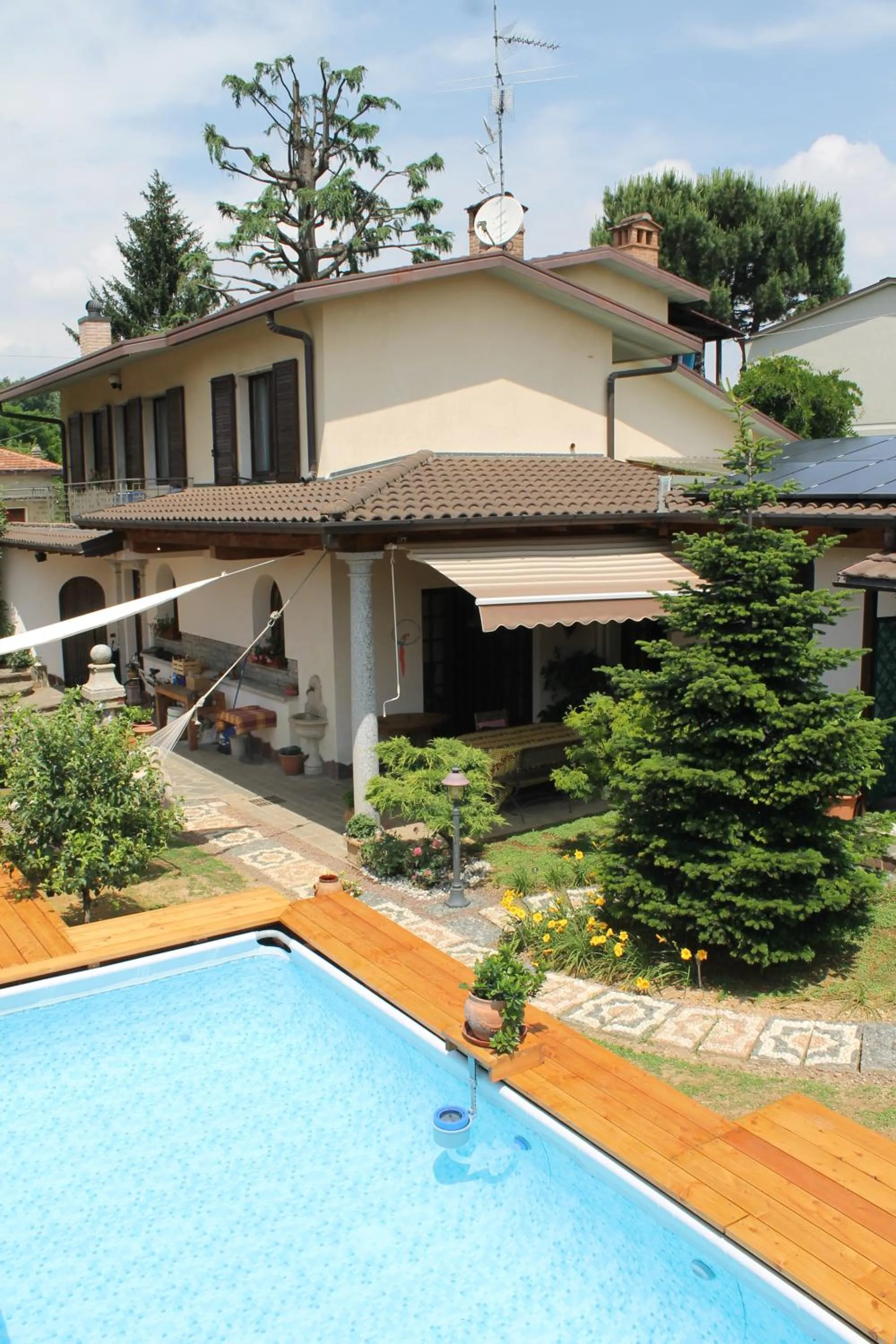 Garden in B&B Artistic House