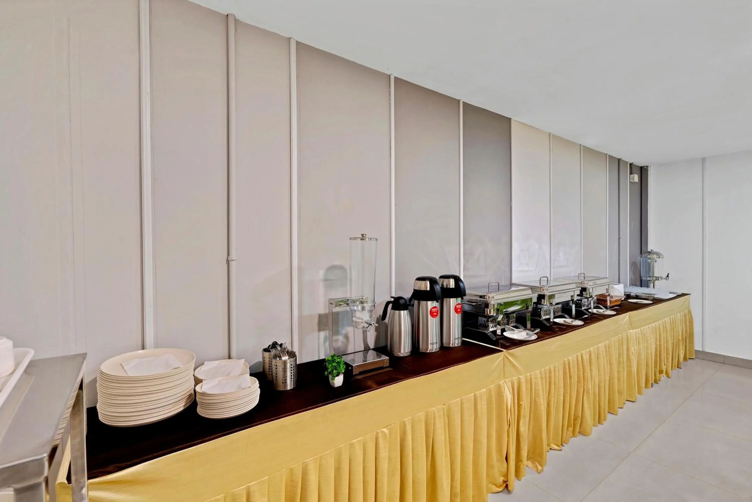 Dining area in Treebo Hydotel Kompally