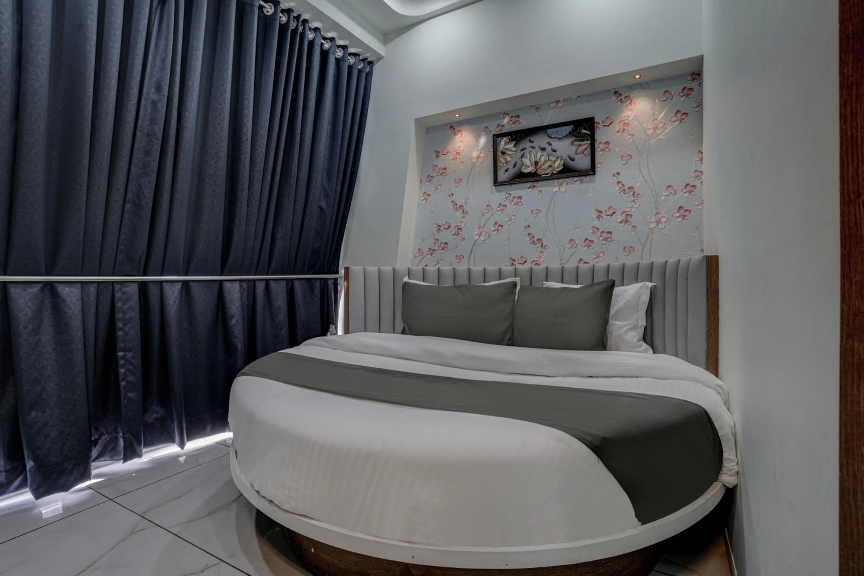 Hotel Paris Plaza